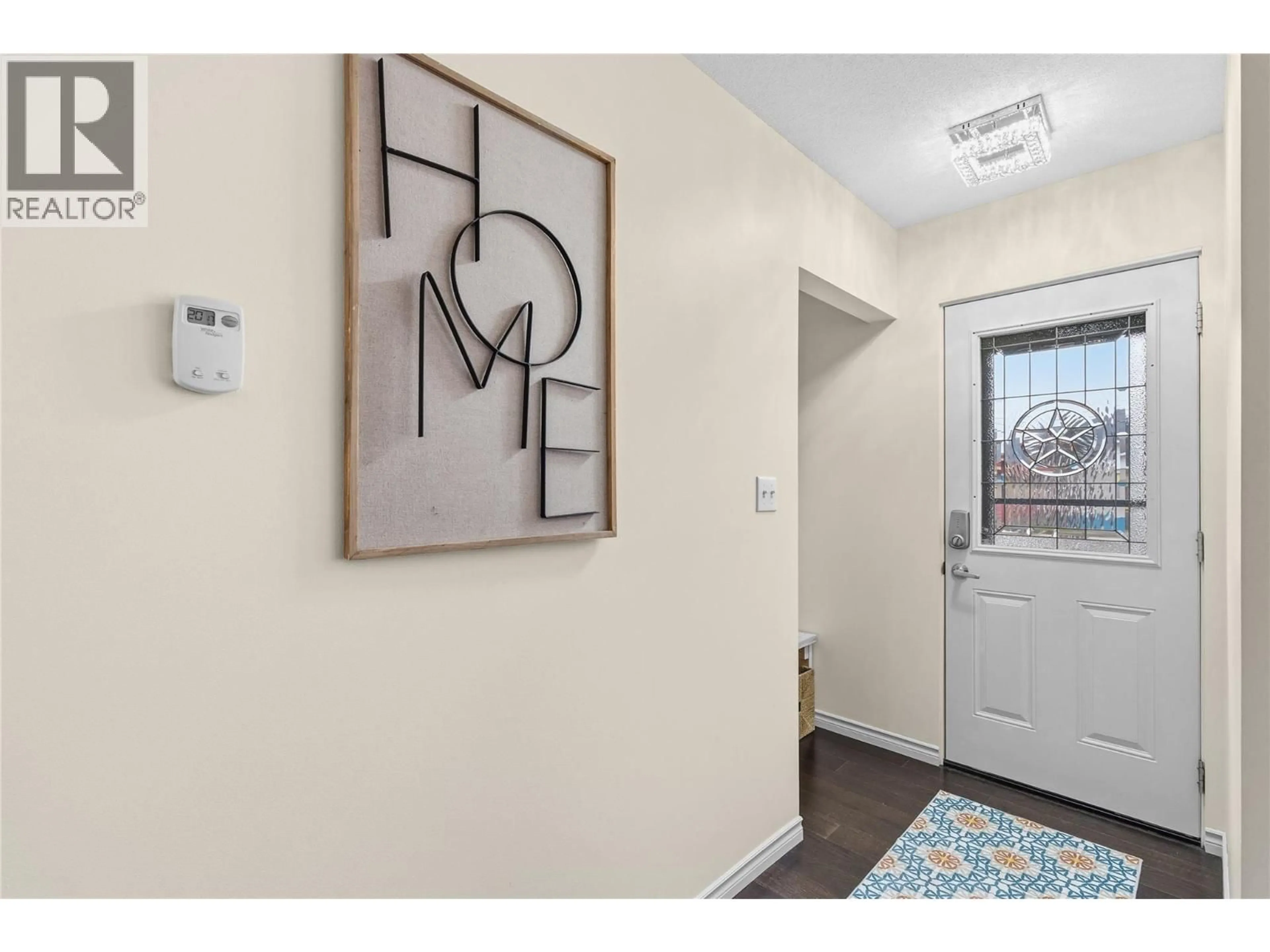 Indoor entryway for 4307 24 STREET, Vernon British Columbia V1T4N9