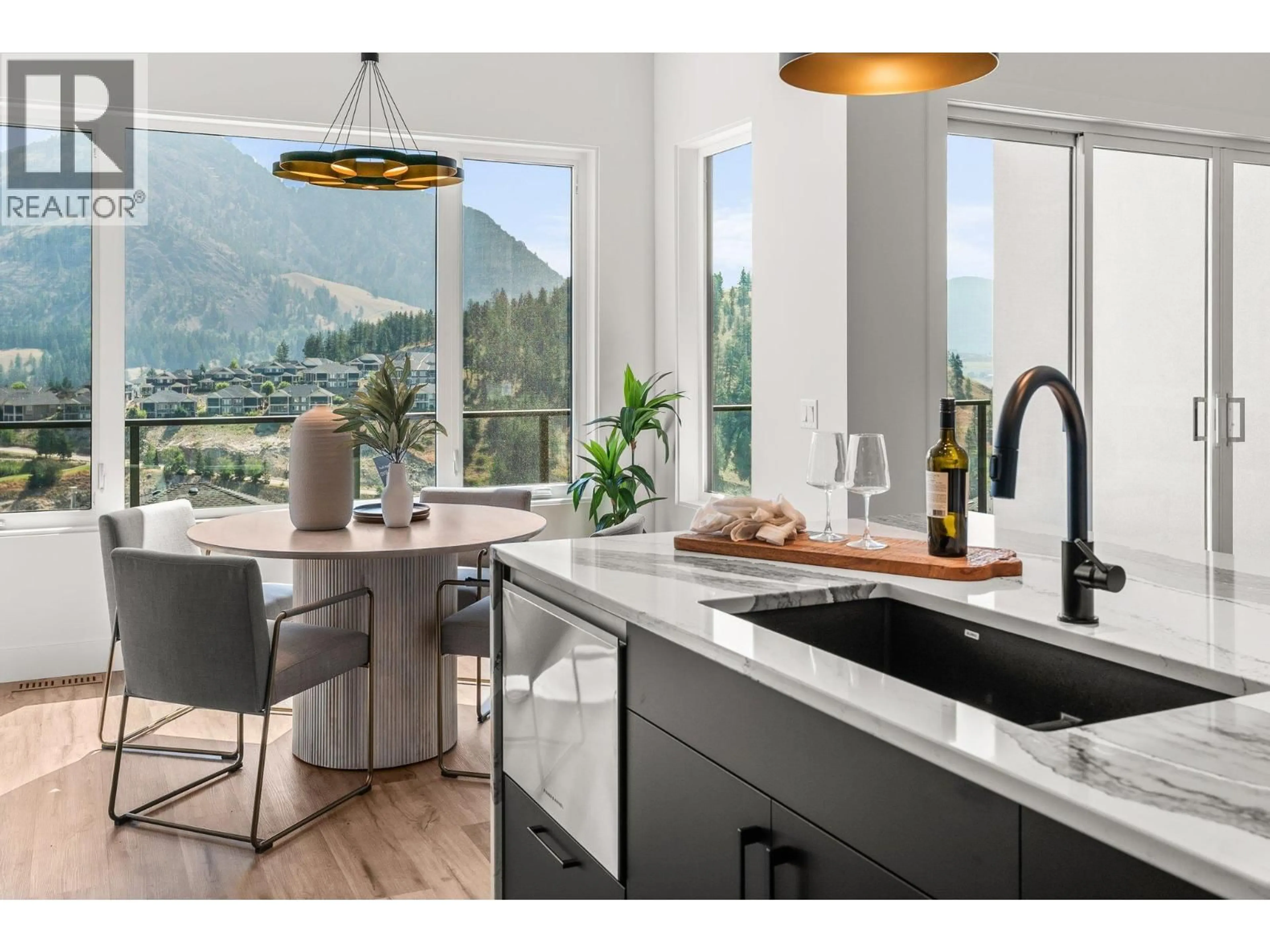 Open concept kitchen, unknown for 901 MELROSE STREET, Kelowna British Columbia V1P0A8