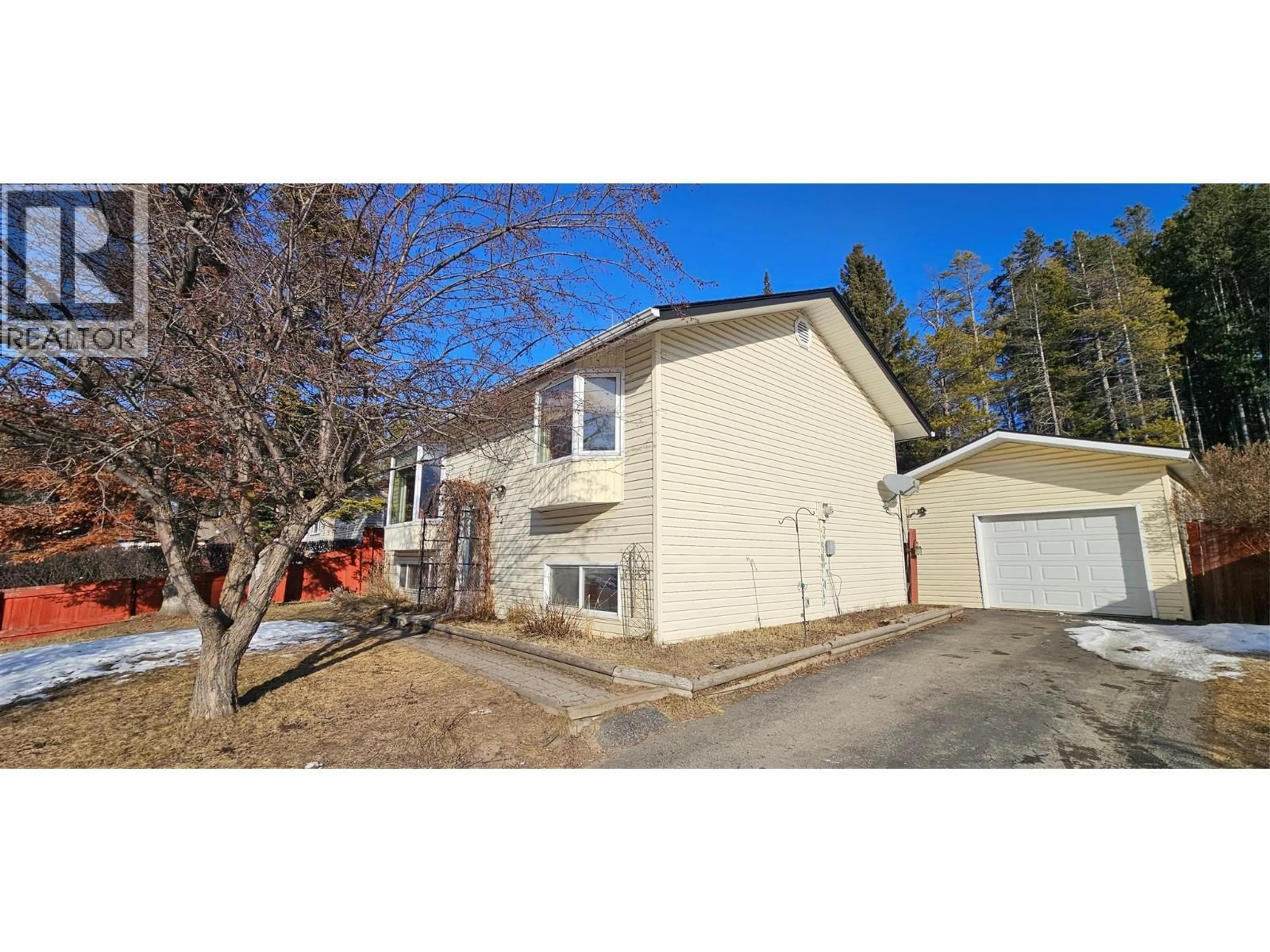 A pic from outside/outdoor area/front of a property/back of a property/a pic from drone, street for 432 WHITE BIRCH CRESCENT, Sparwood British Columbia V0B2G0