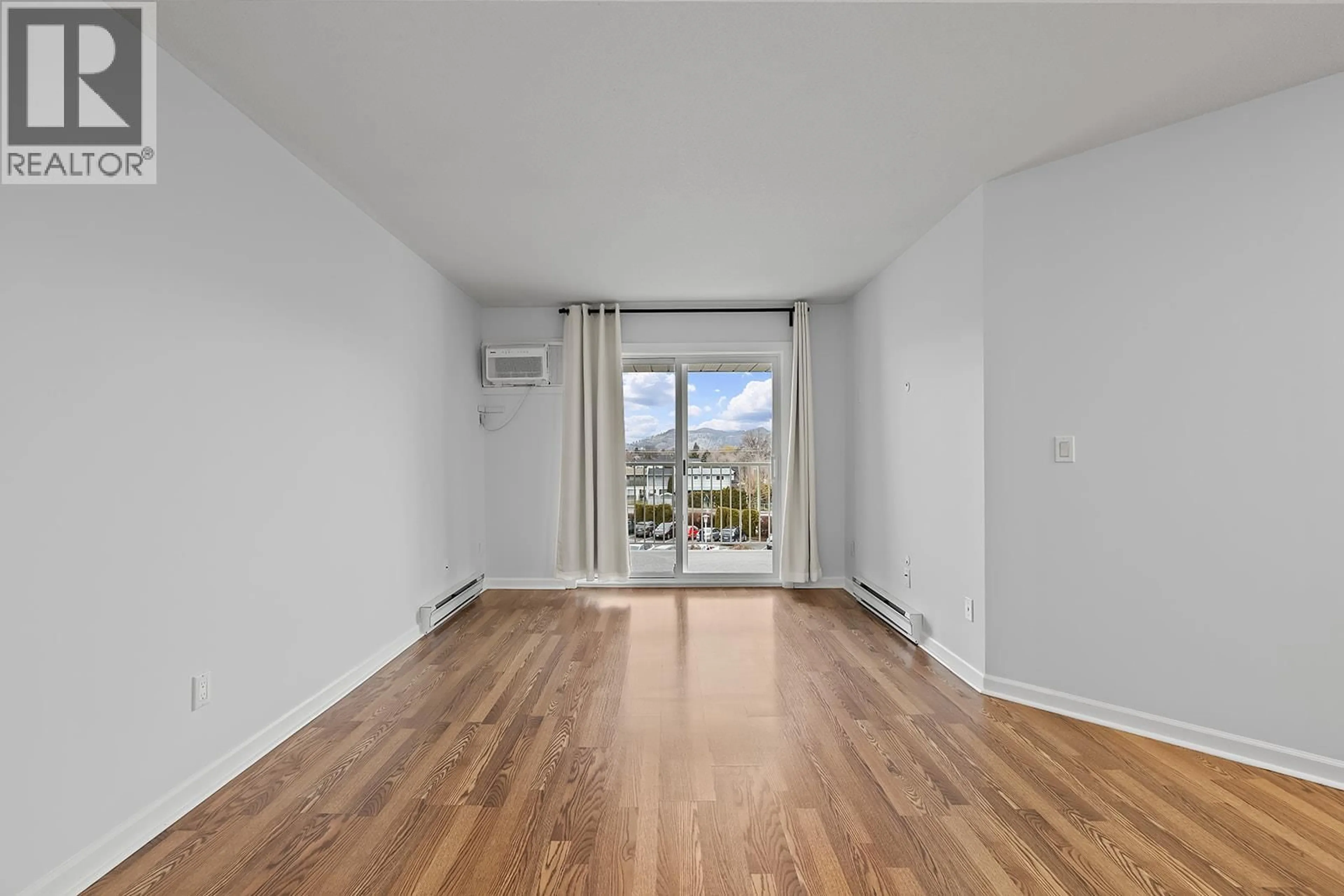 A pic of a room for 424 - 3160 CASORSO ROAD, Kelowna British Columbia V1W3L7