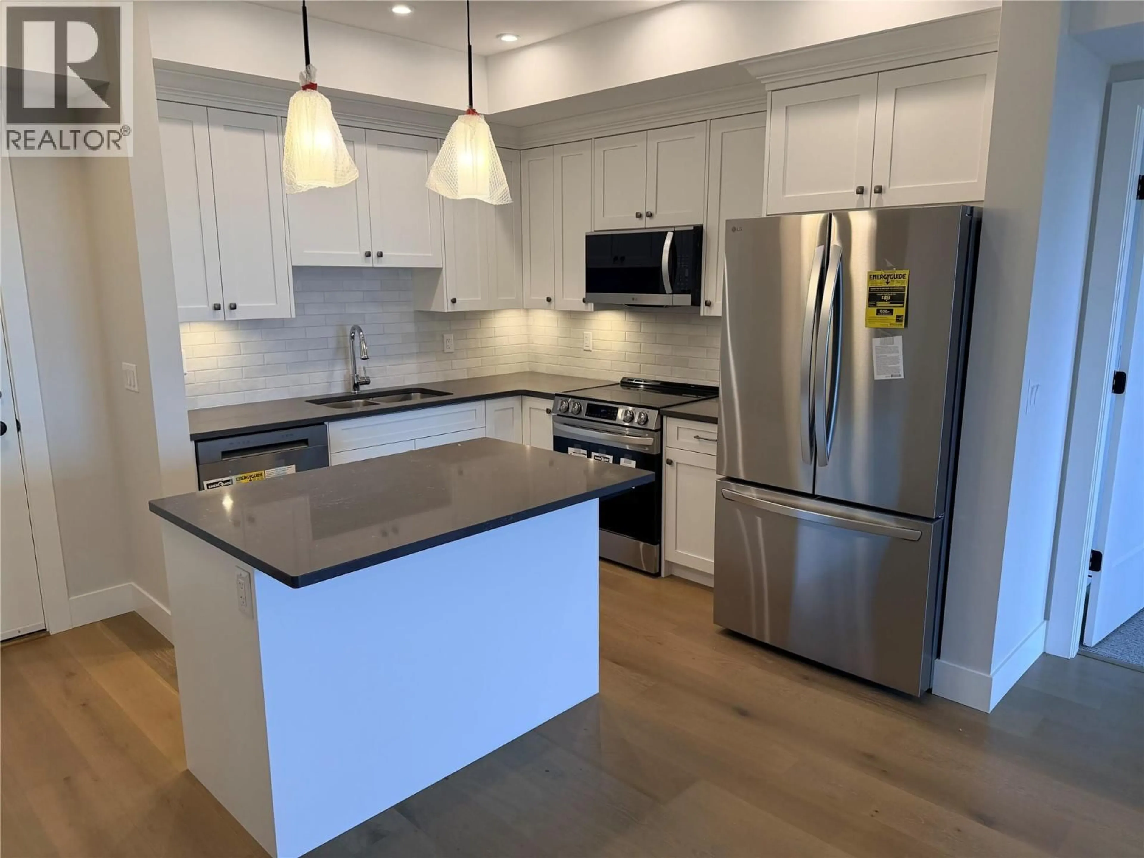 Open concept kitchen, unknown for 307 - 2171 VAN HORNE DRIVE, Kamloops British Columbia V1S0E2