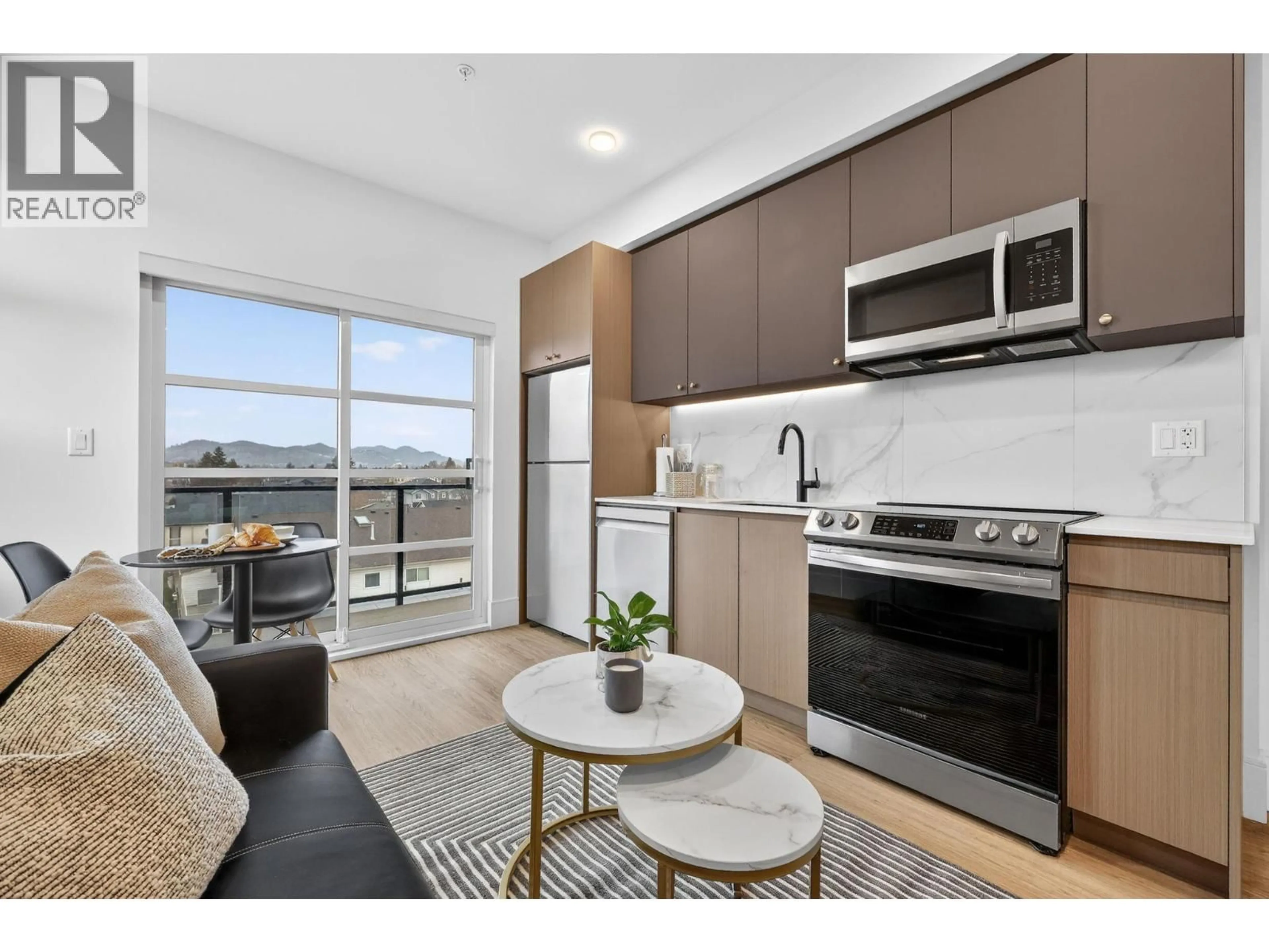 Open concept kitchen, unknown for 418 - 720 KLO ROAD, Kelowna British Columbia V1Y4X5