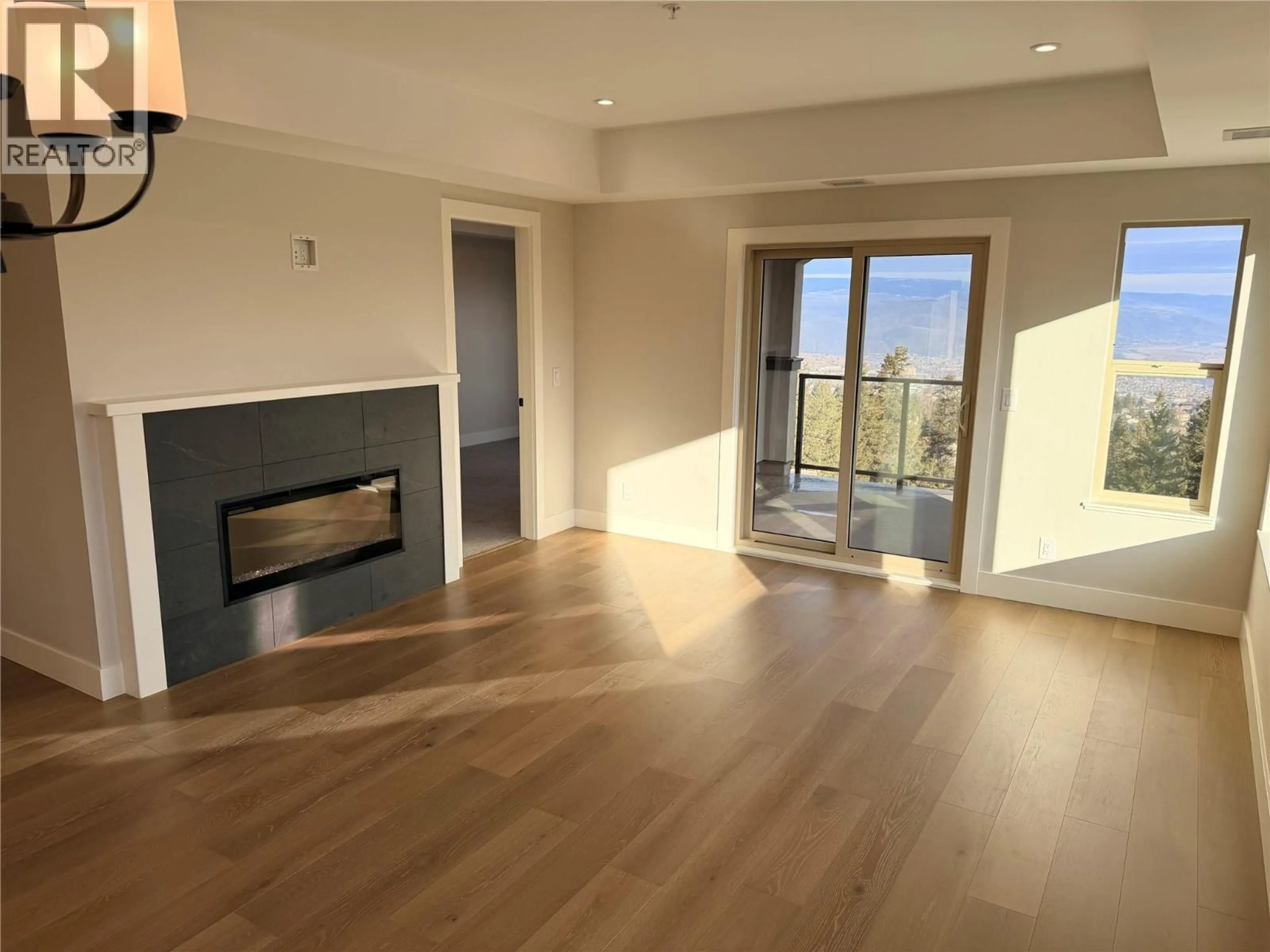 A pic of a room for 203 - 2171 VAN HORNE DRIVE, Kamloops British Columbia V1S0E2