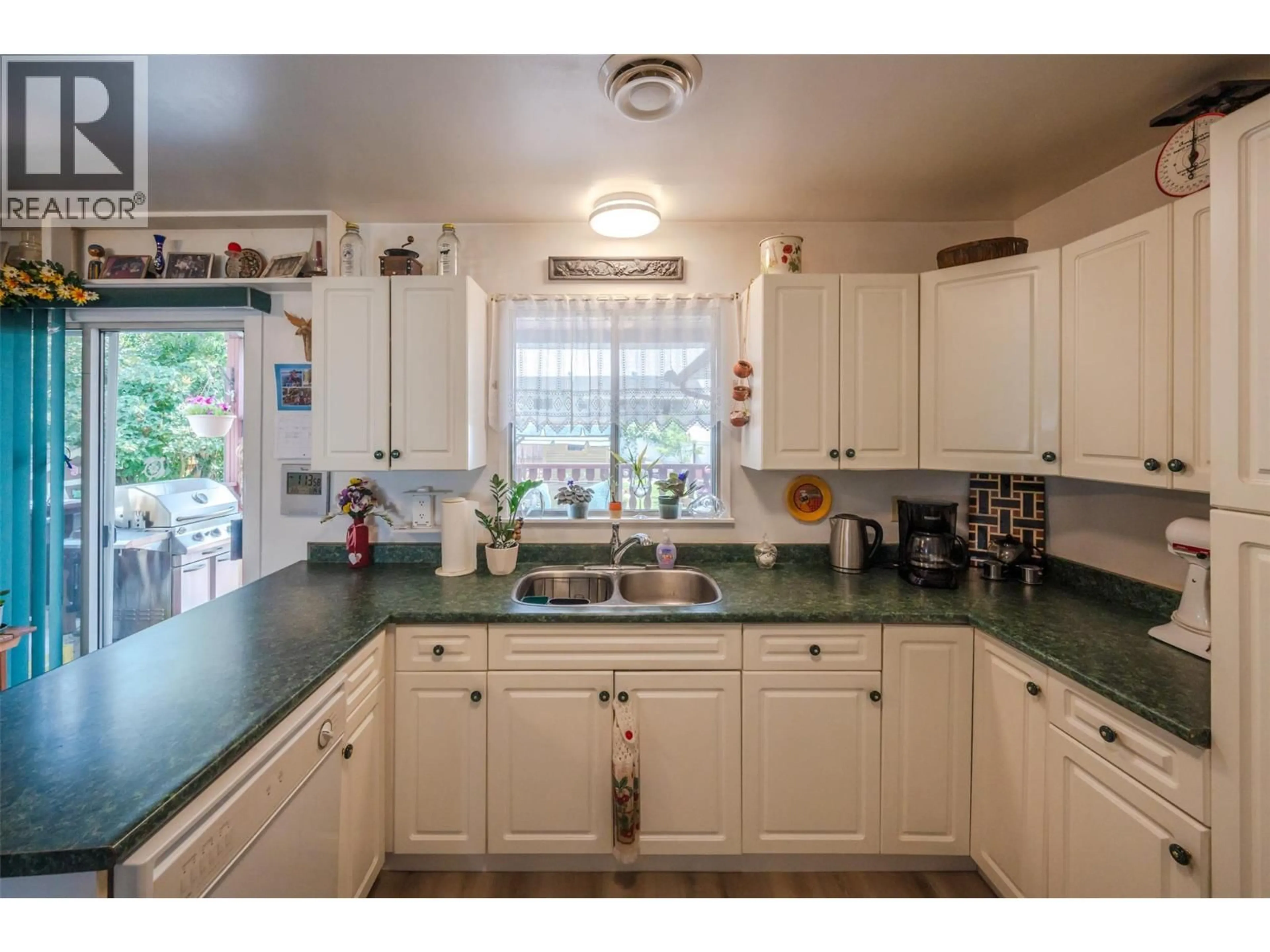 Standard kitchen, unknown for 238 HUTH AVENUE, Penticton British Columbia V2A3A2