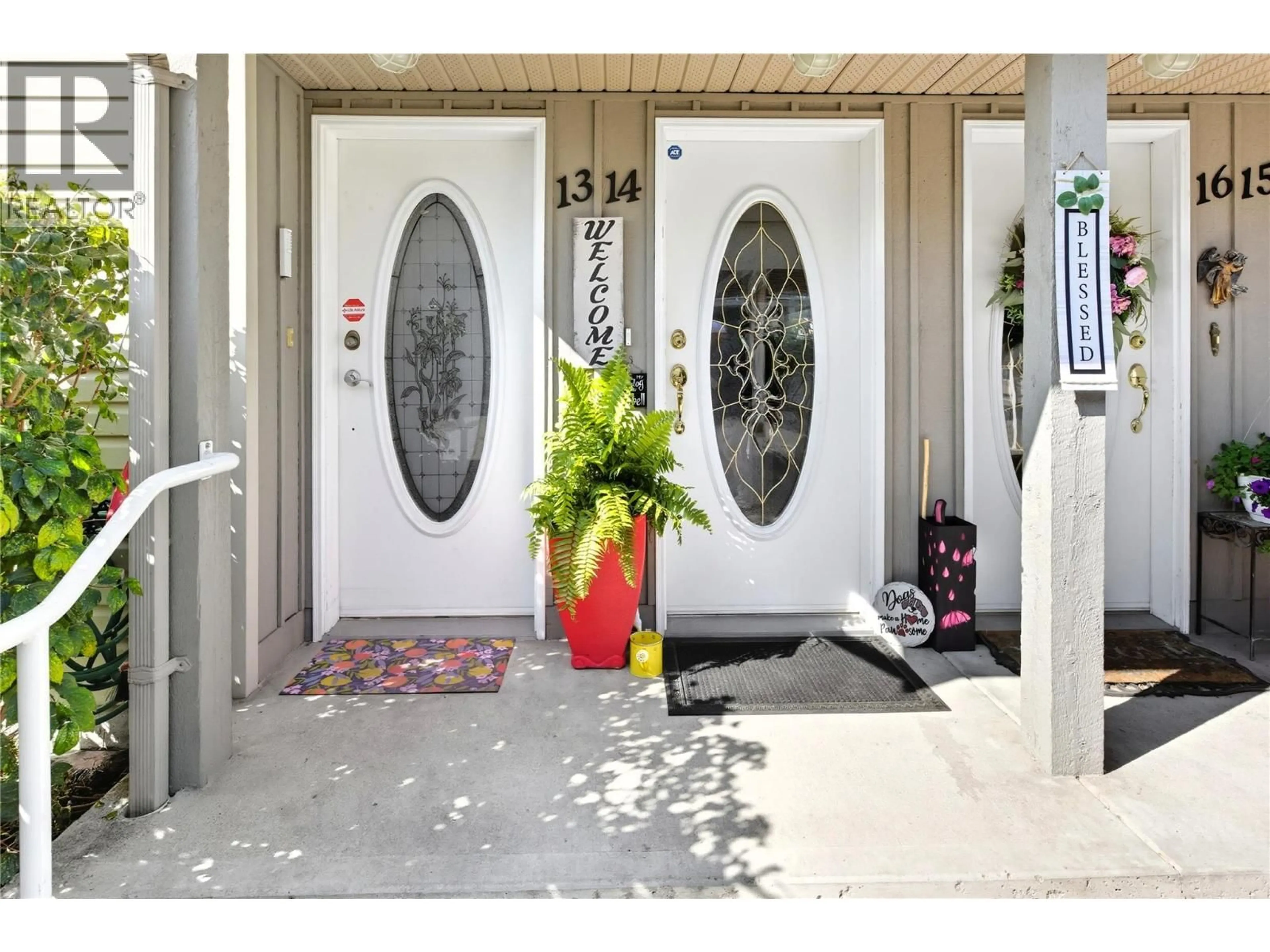 Indoor entryway for 14 - 171 BEATTY AVENUE NORTHWEST, Salmon Arm British Columbia V1E2W4