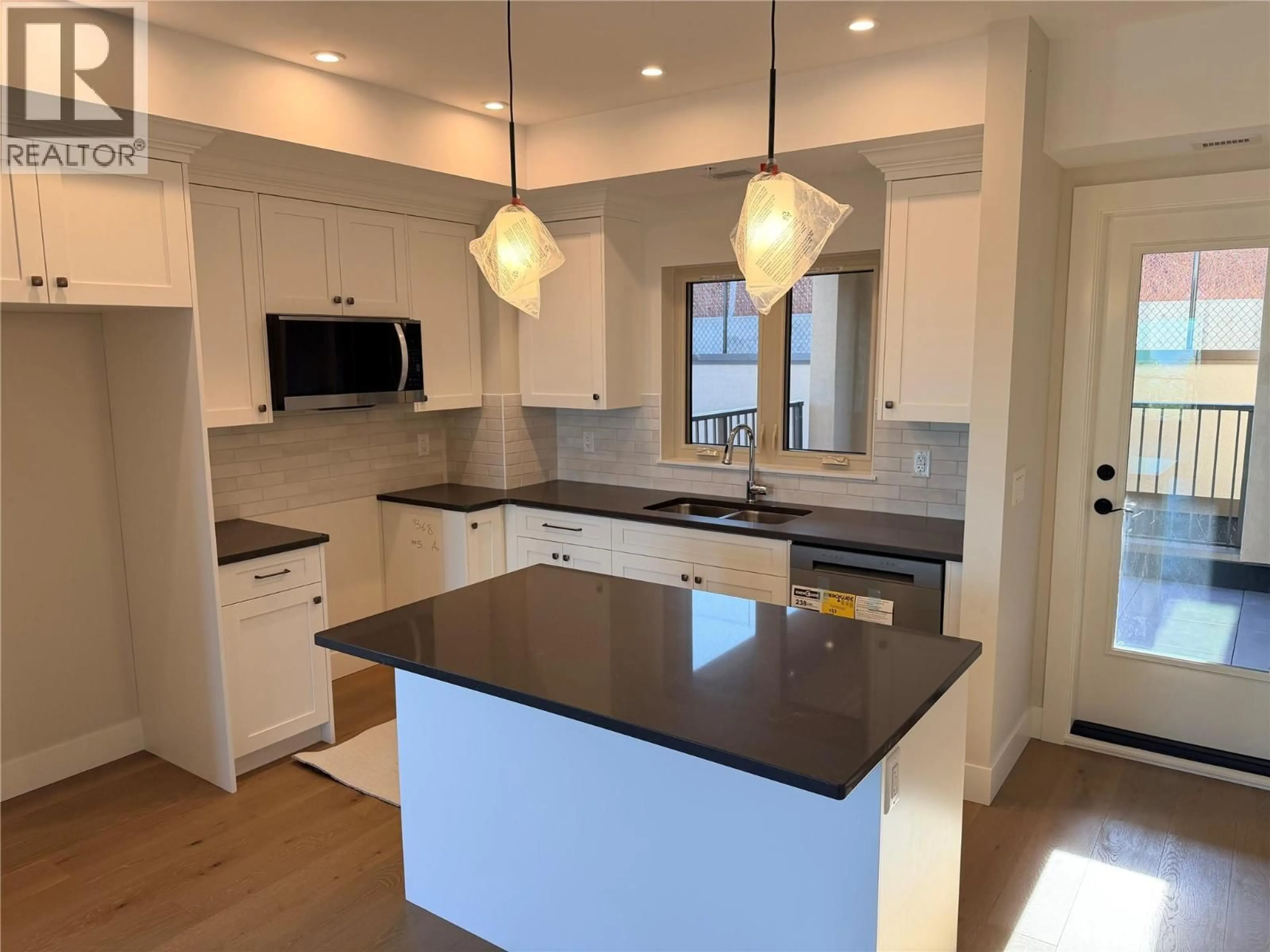 Open concept kitchen, unknown for 103 - 2171 VAN HORNE DRIVE, Kamloops British Columbia V1S0E2