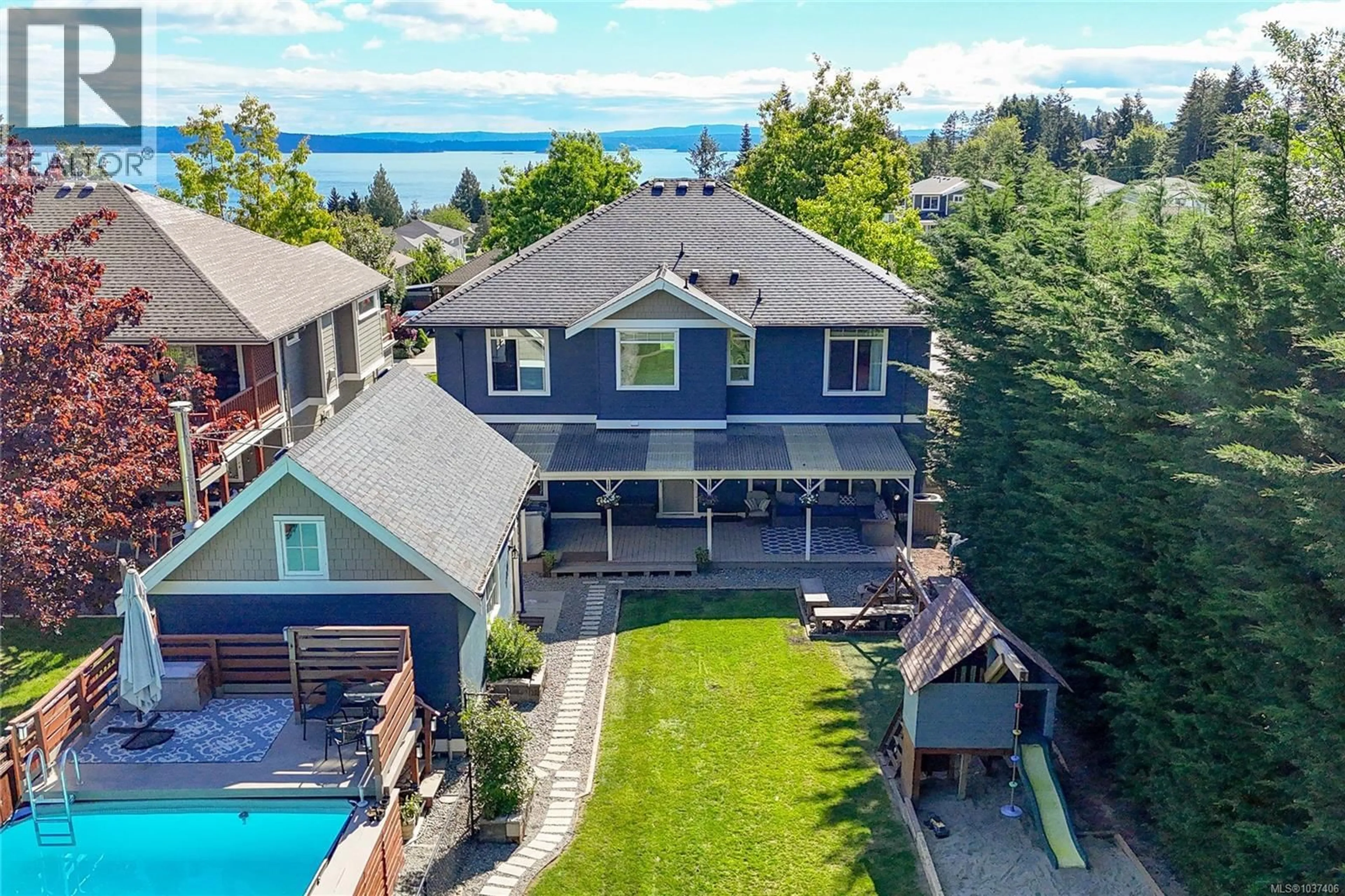 A pic from outside/outdoor area/front of a property/back of a property/a pic from drone, water/lake/river/ocean view for 818 CRAIG ROAD, Ladysmith British Columbia V9G2C4