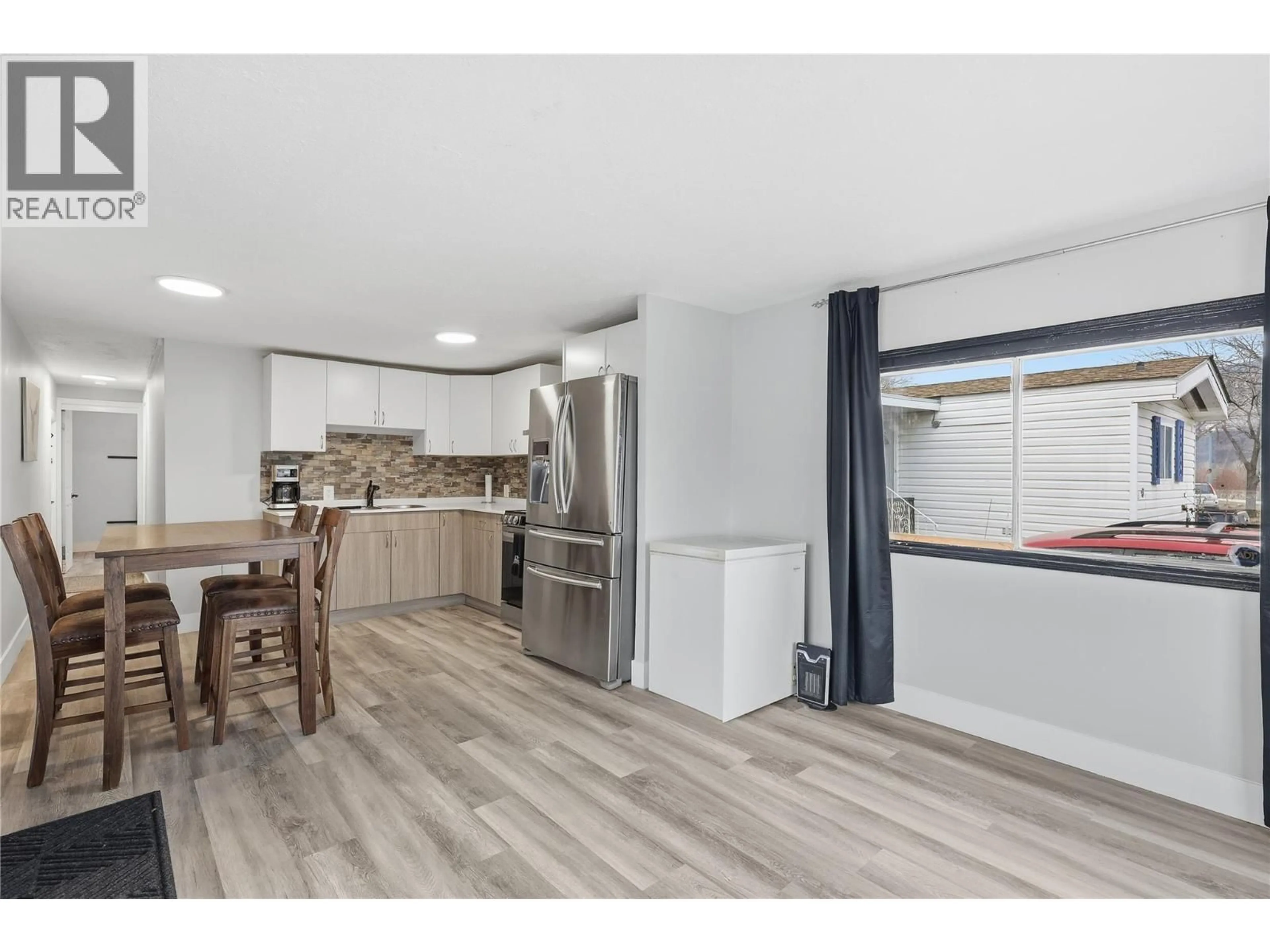 Open concept kitchen, unknown for 41 VAN DYKE ST STREET, Kamloops British Columbia V2B4G2