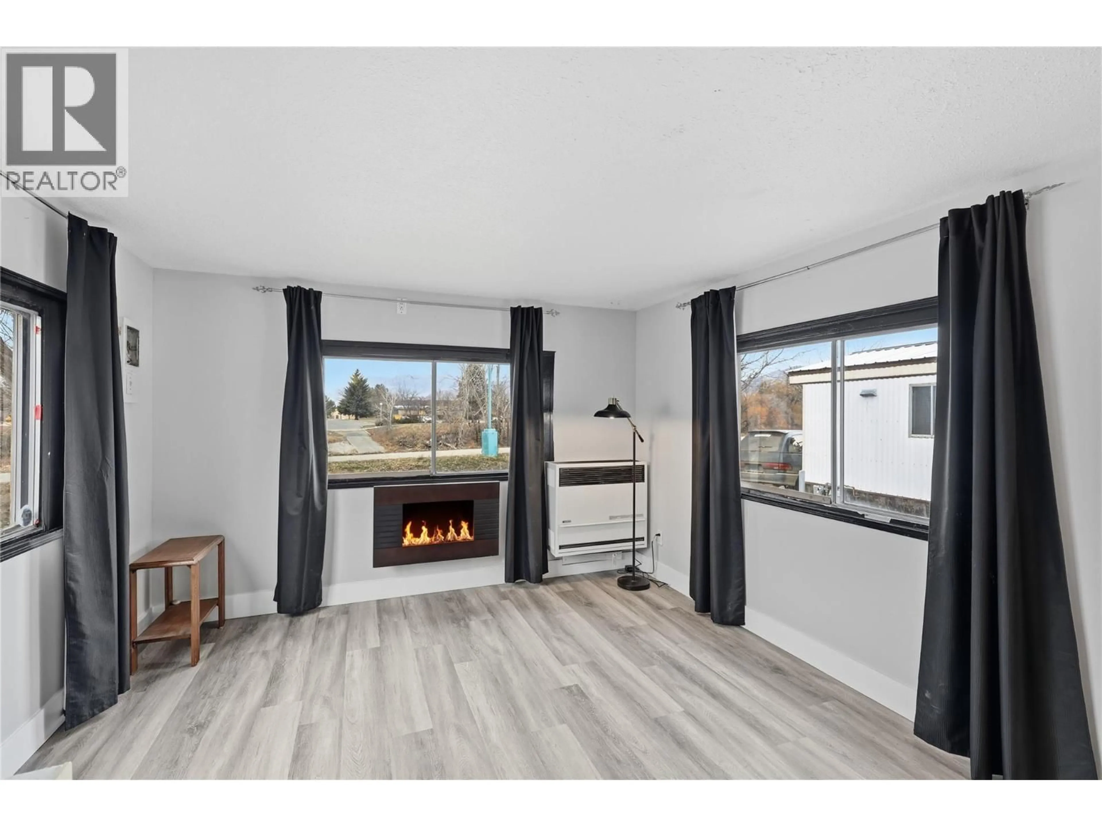 Unknown for 41 VAN DYKE ST STREET, Kamloops British Columbia V2B4G2