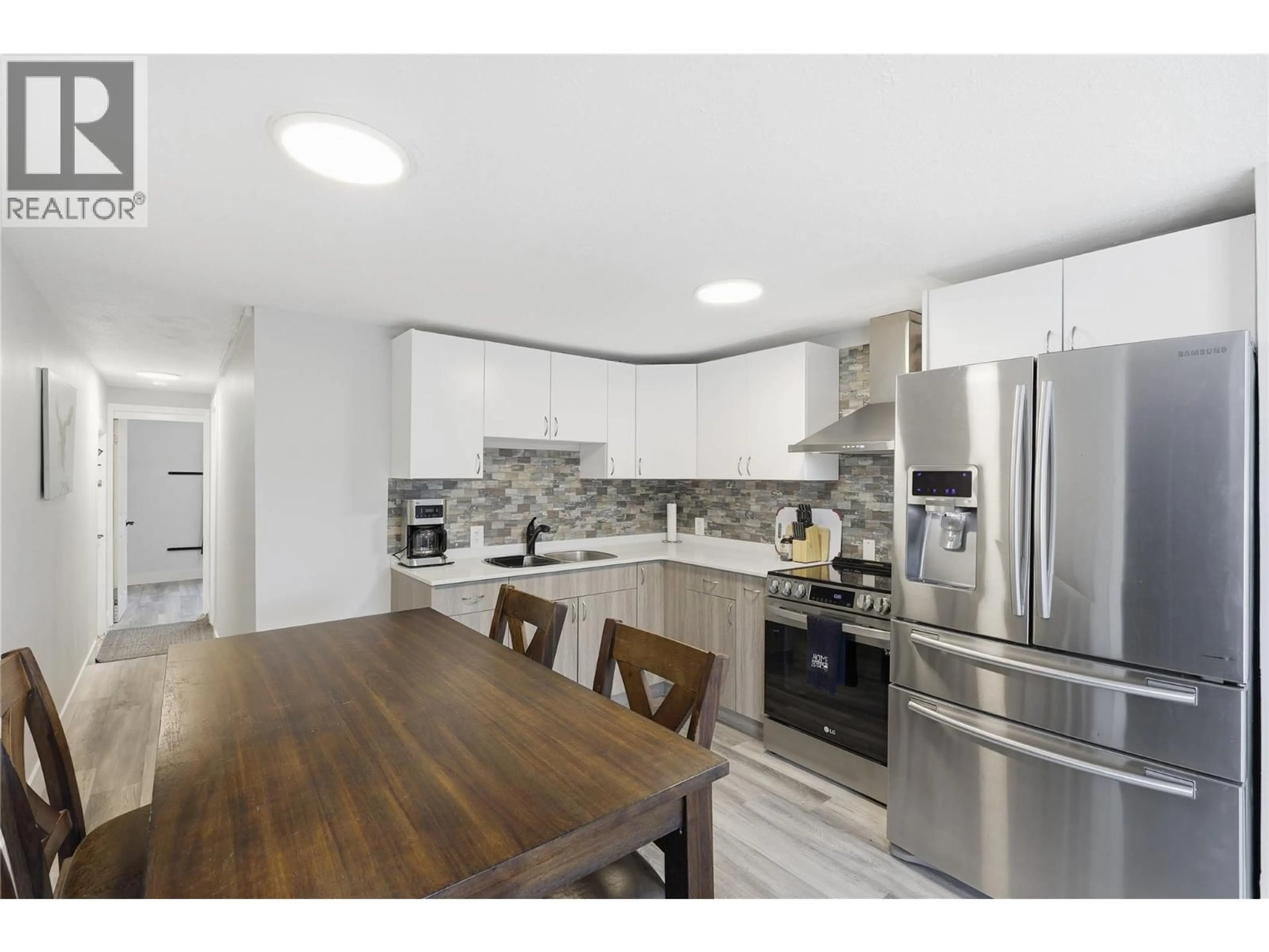 Open concept kitchen, unknown for 41 VAN DYKE ST STREET, Kamloops British Columbia V2B4G2