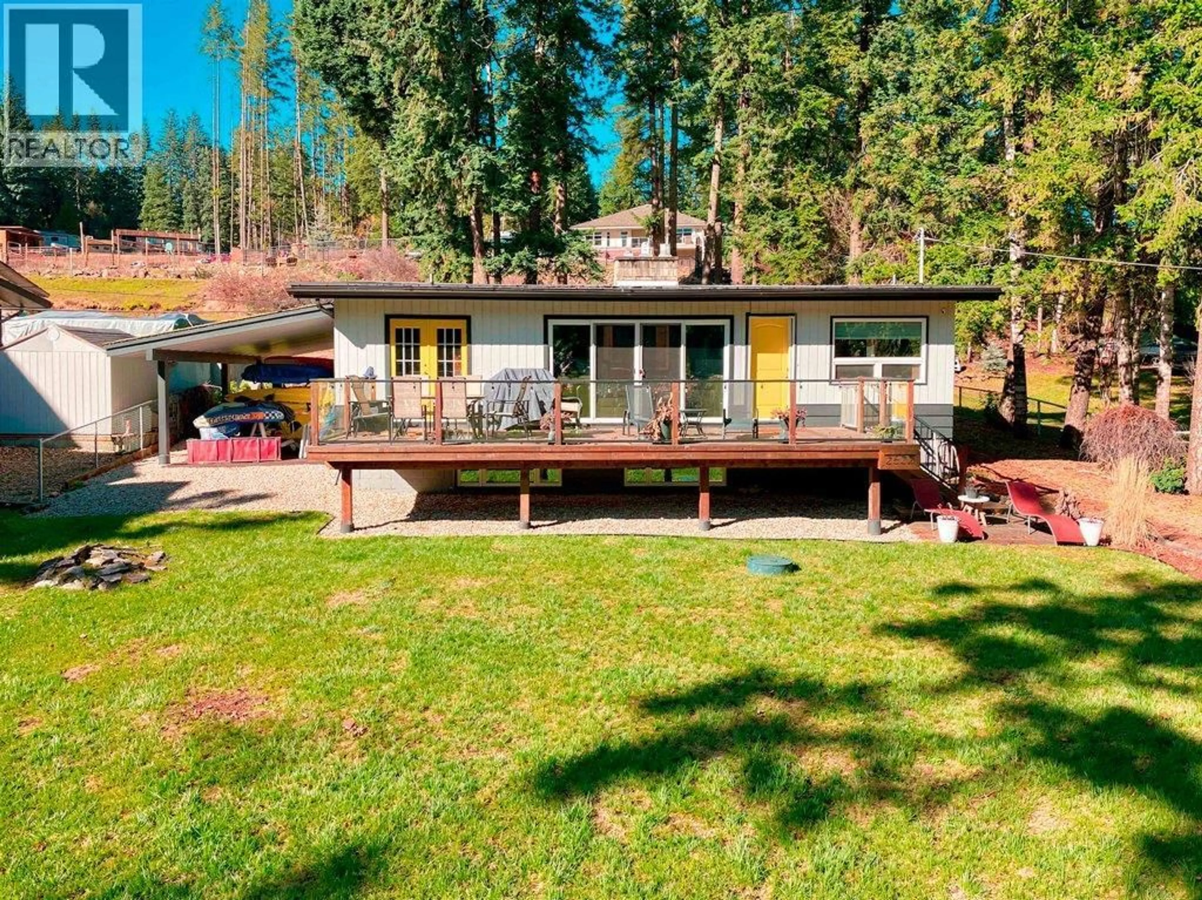 A pic from outside/outdoor area/front of a property/back of a property/a pic from drone, unknown for 2622 BLIND BAY ROAD, Blind Bay British Columbia V0E1H0