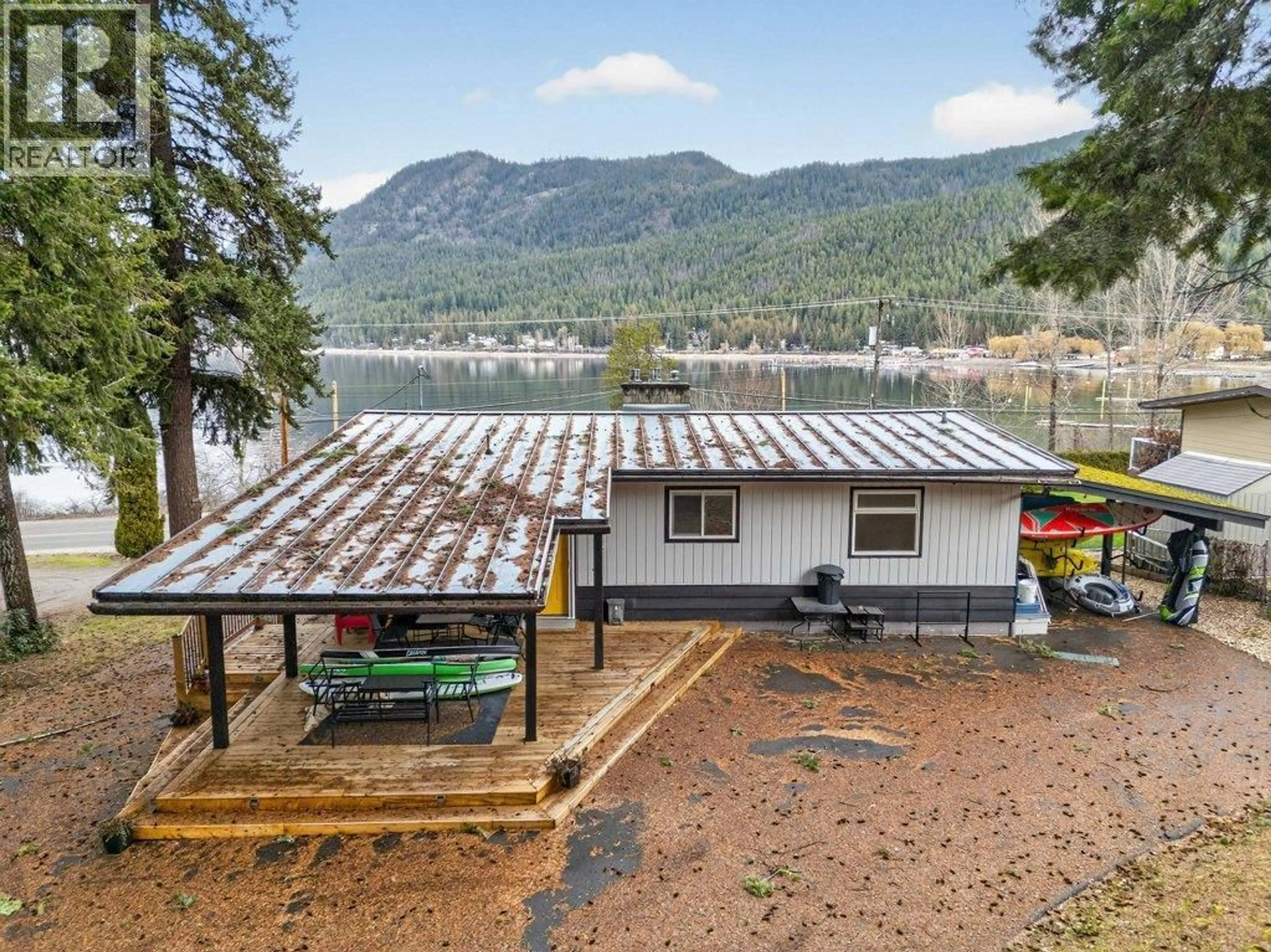 A pic from outside/outdoor area/front of a property/back of a property/a pic from drone, water/lake/river/ocean view for 2622 BLIND BAY ROAD, Blind Bay British Columbia V0E1H0