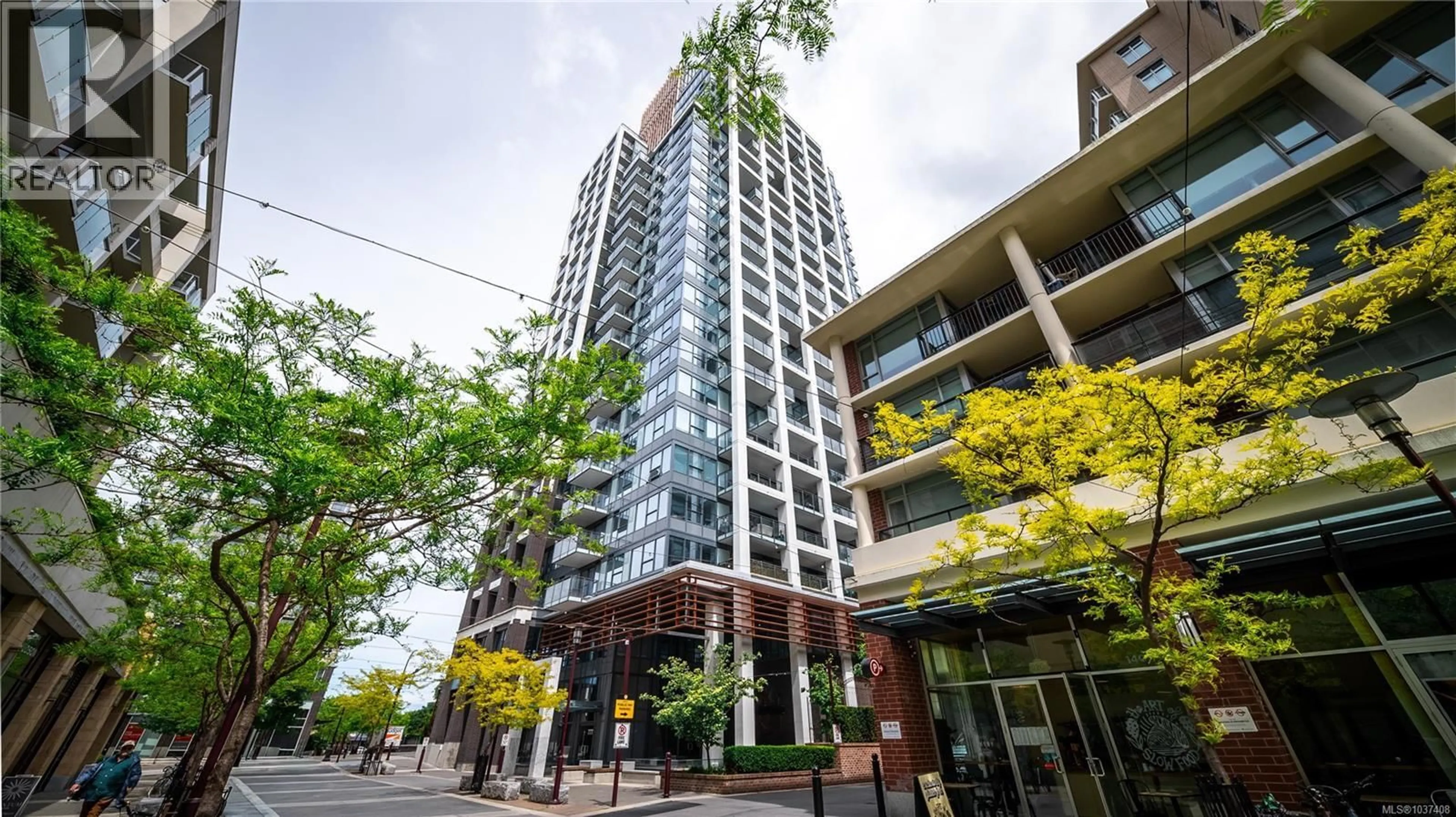 Patio, building for 1707 - 777 HERALD STREET, Victoria British Columbia V8T0C7