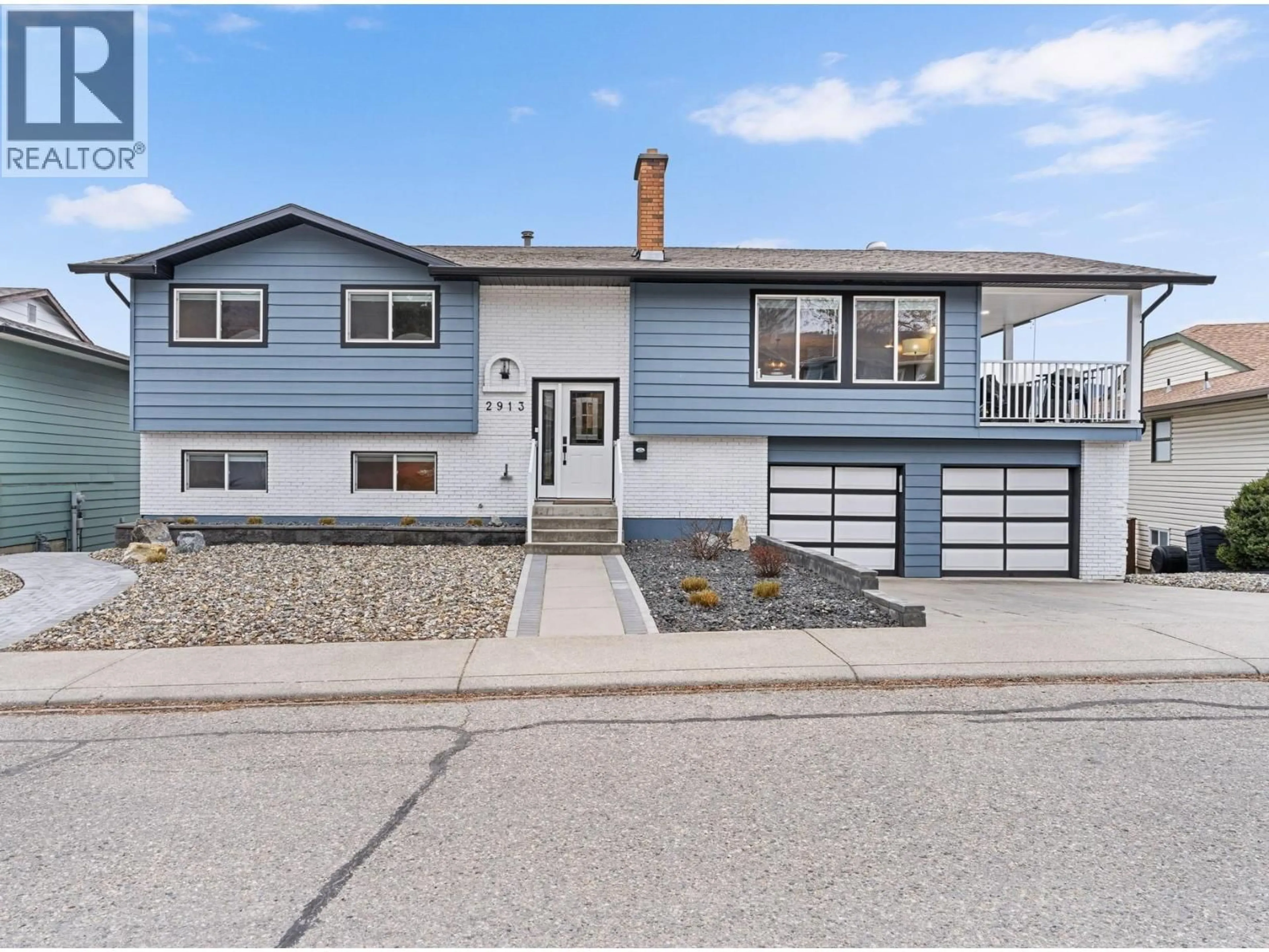 Home with vinyl exterior material, street for 2913 PROSPECT DRIVE, Vernon British Columbia V1T8J2