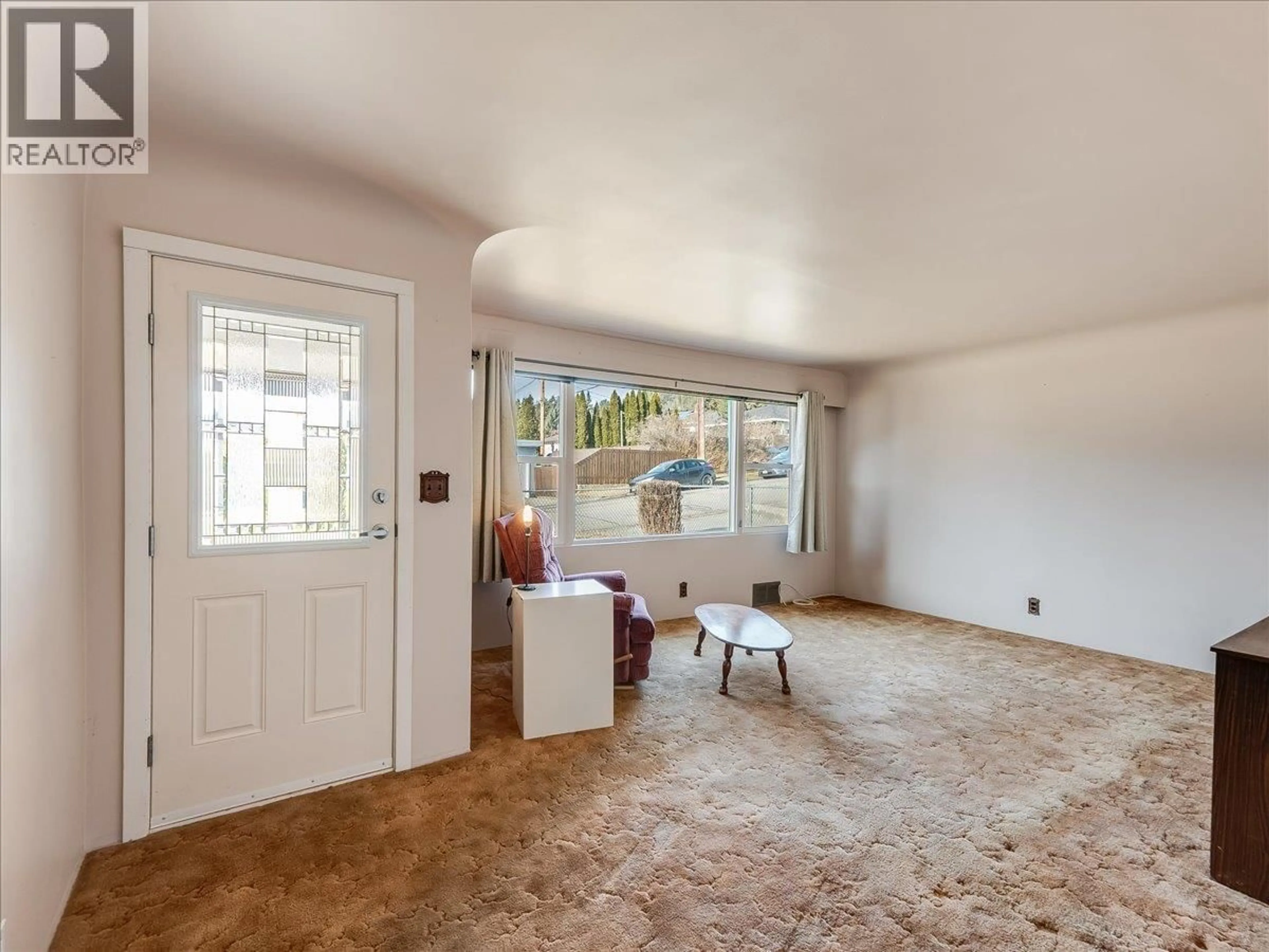 Indoor entryway for 3201 HIGHWAY DRIVE, Trail British Columbia V1R2T5