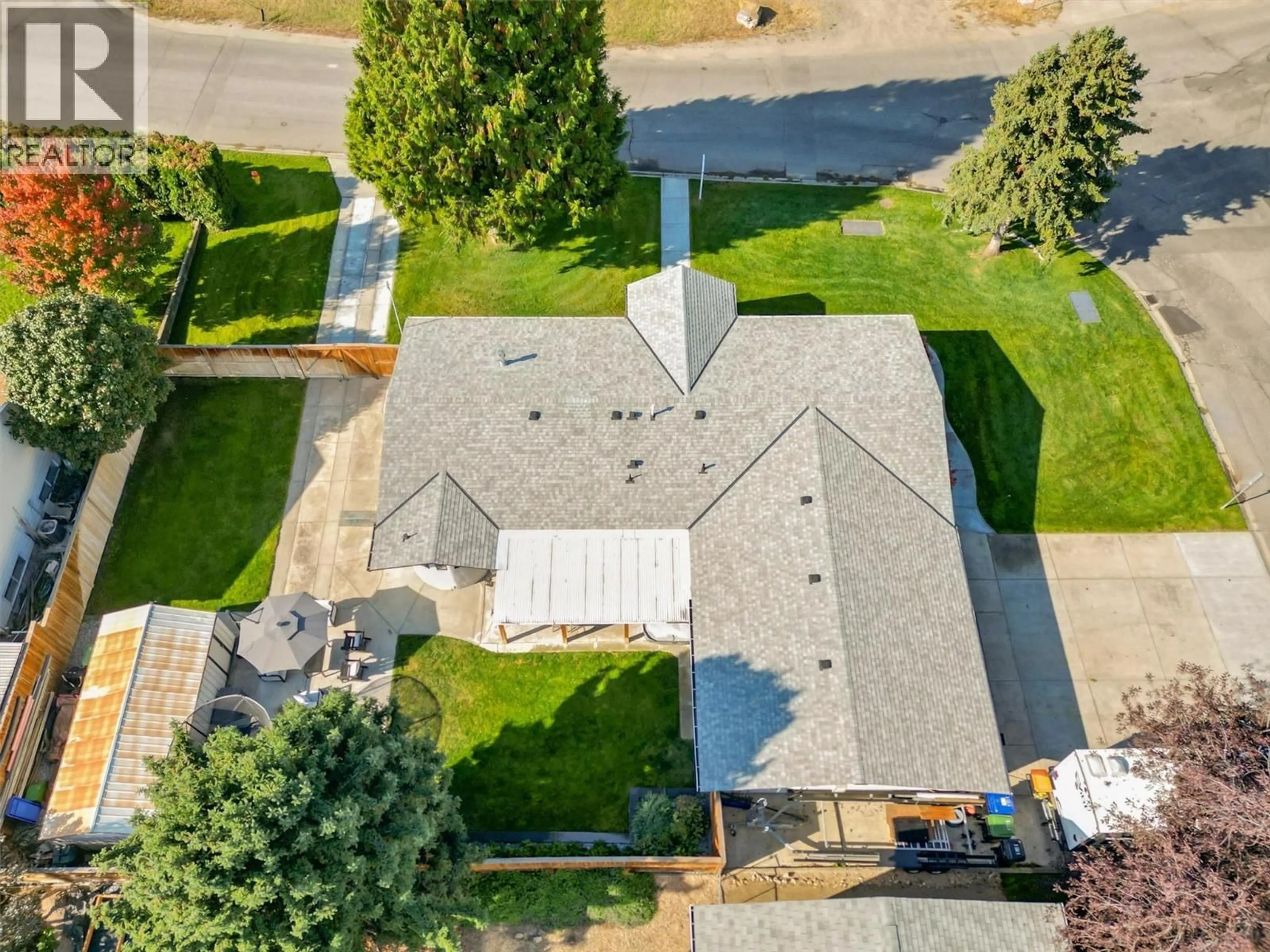 A pic from outside/outdoor area/front of a property/back of a property/a pic from drone, street for 3361 HALL ROAD, Kelowna British Columbia V1W2V9