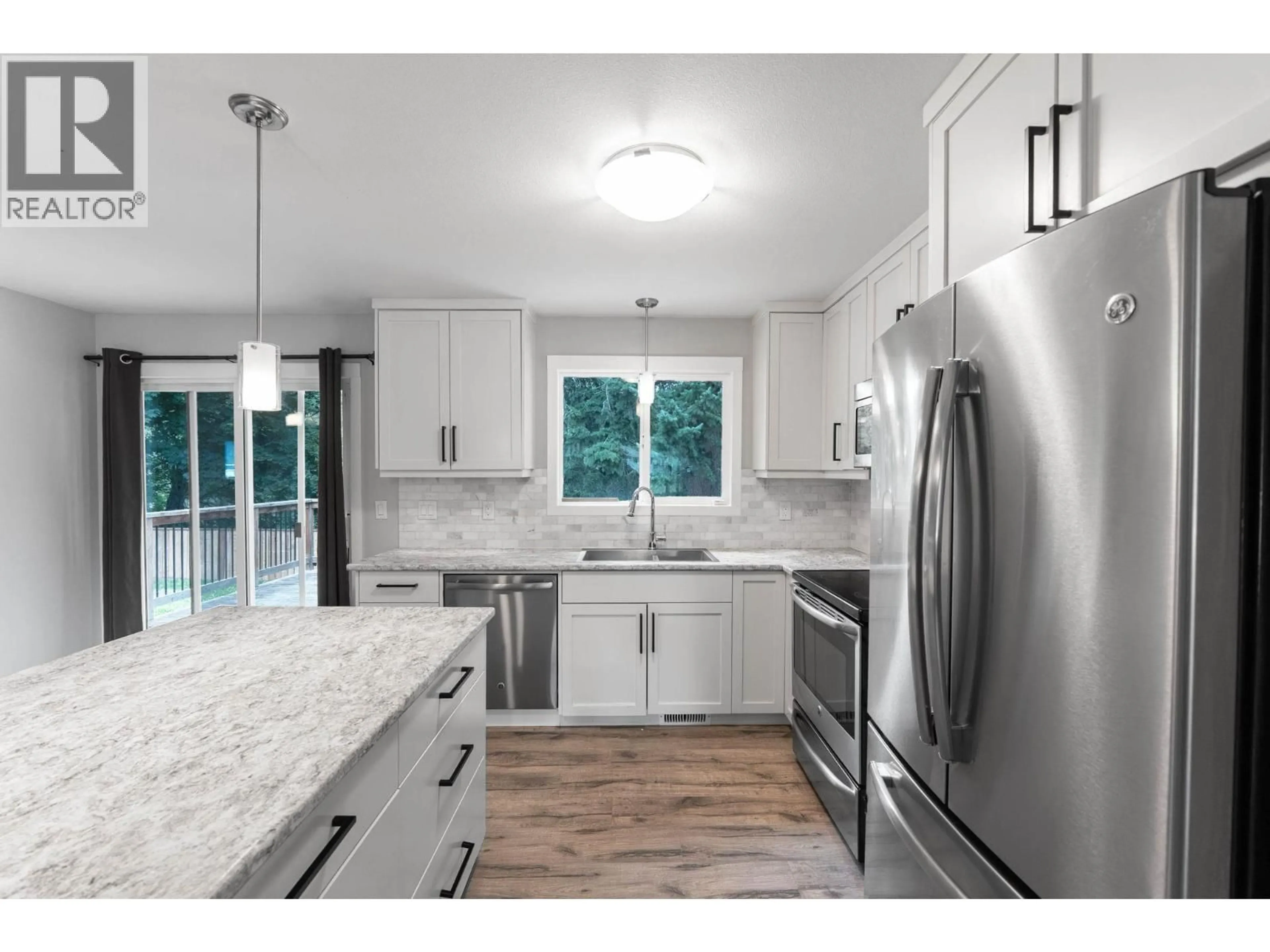 Open concept kitchen, unknown for 1100 SUSSEX ROAD, West Kelowna British Columbia V1Z1B5