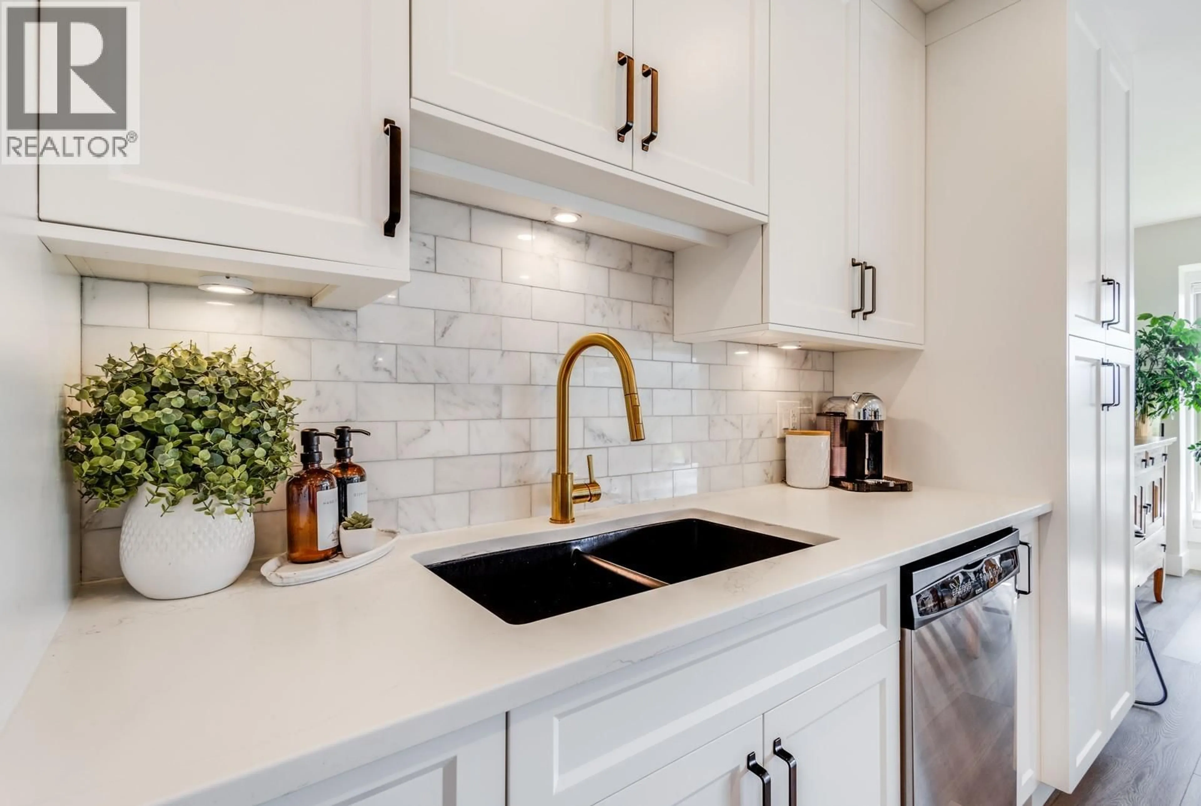 Contemporary kitchen, ceramic/tile floor for 2230 GOLF COURSE DRIVE, West Kelowna British Columbia V4T2V4