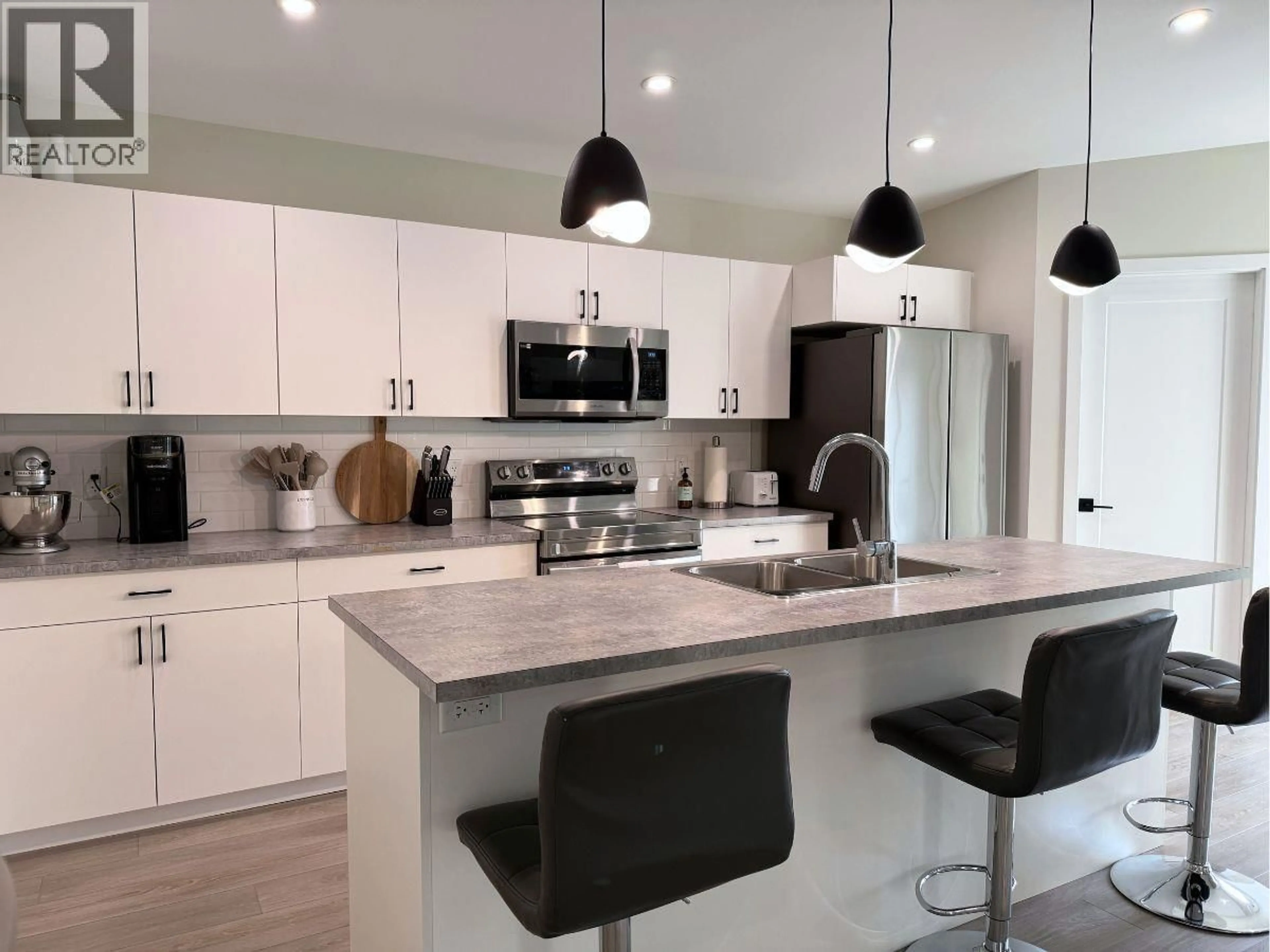 Open concept kitchen, unknown for 9 - 8900 JIM BAILEY ROAD, Kelowna British Columbia V4V0B5