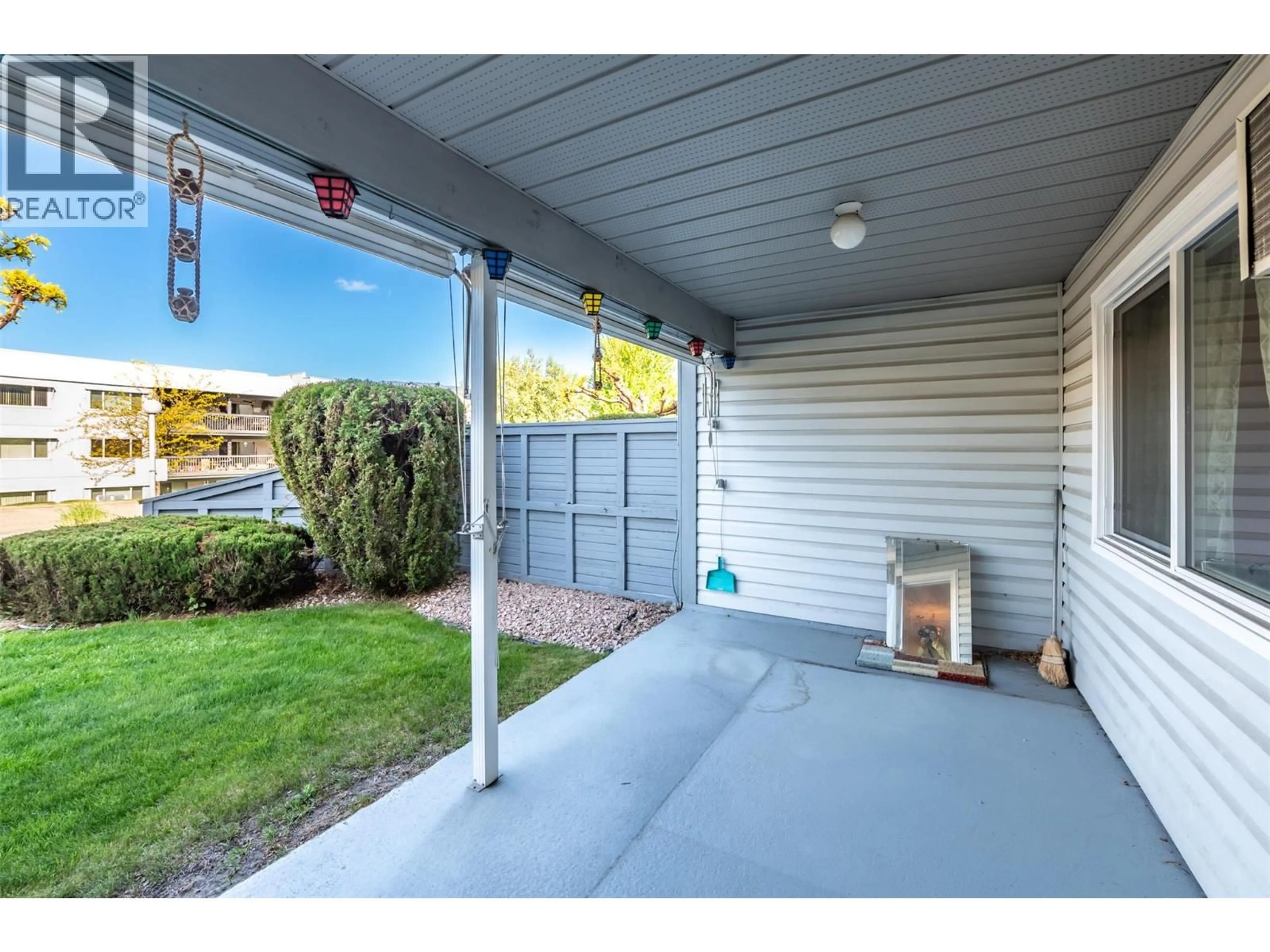 Patio, water/lake/river/ocean view for 105 - 232 KINNEY AVENUE, Penticton British Columbia V2A3N9