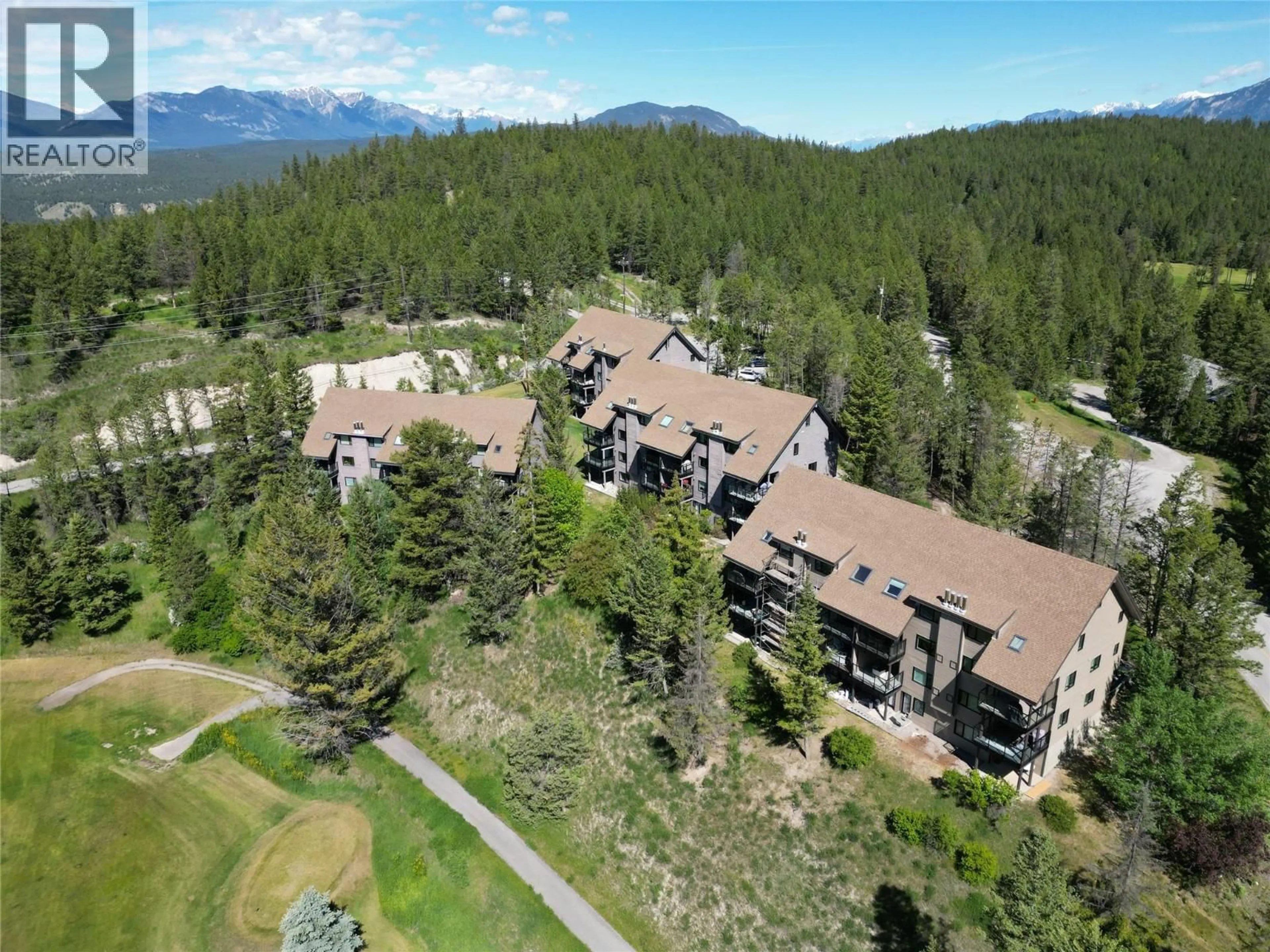 A pic from outside/outdoor area/front of a property/back of a property/a pic from drone, mountain view for 23 - 8040 RADIUM GOLF COURSE ROAD, Radium Hot Springs British Columbia V0A1M0