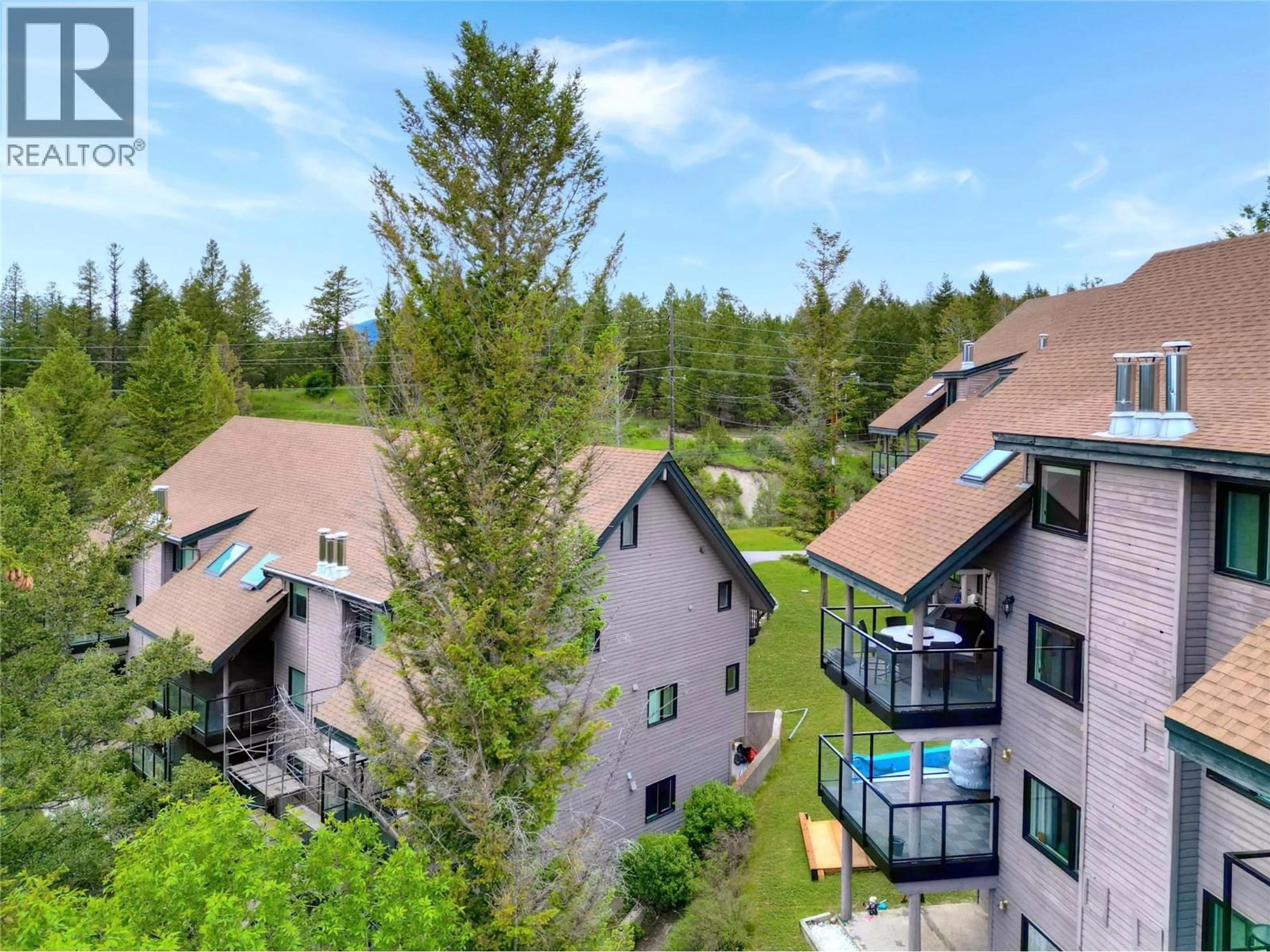 A pic from outside/outdoor area/front of a property/back of a property/a pic from drone, unknown for 23 - 8040 RADIUM GOLF COURSE ROAD, Radium Hot Springs British Columbia V0A1M0