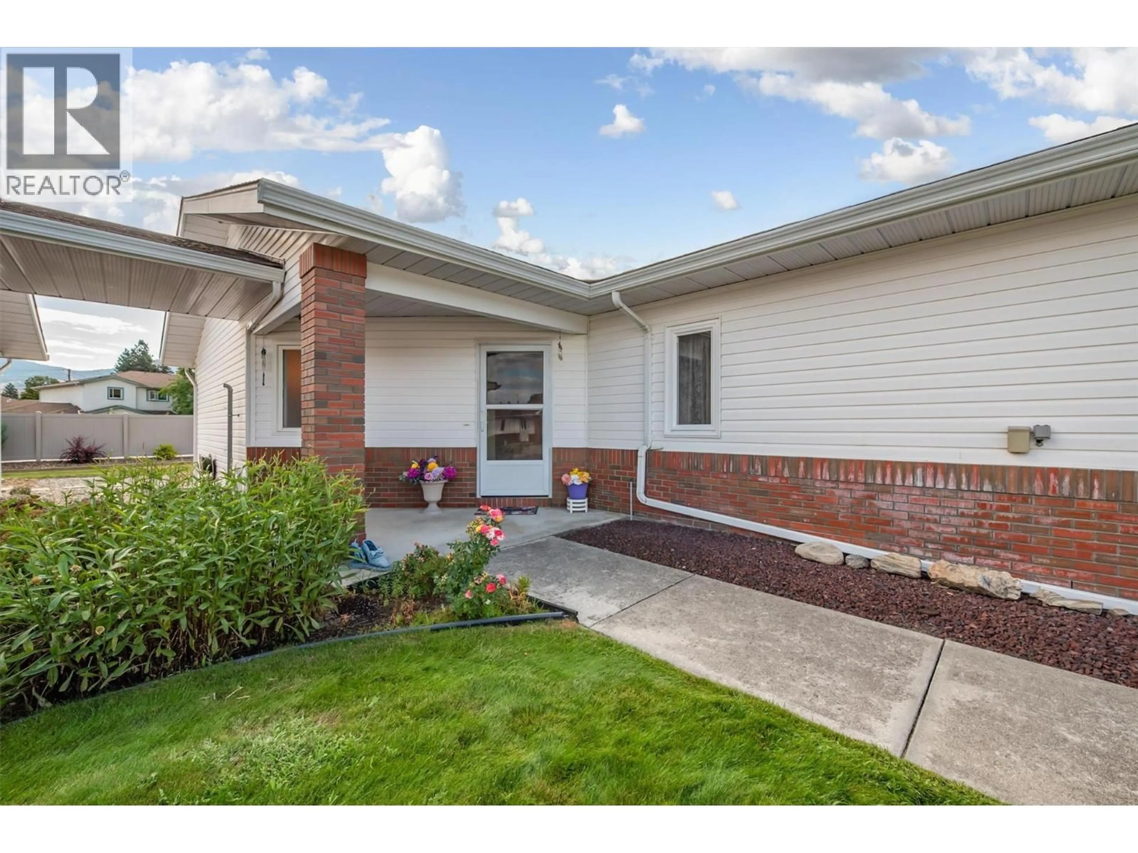 Home with brick exterior material, street for 113 - 1885 PARKVIEW CRESCENT, Kelowna British Columbia V1X7E2