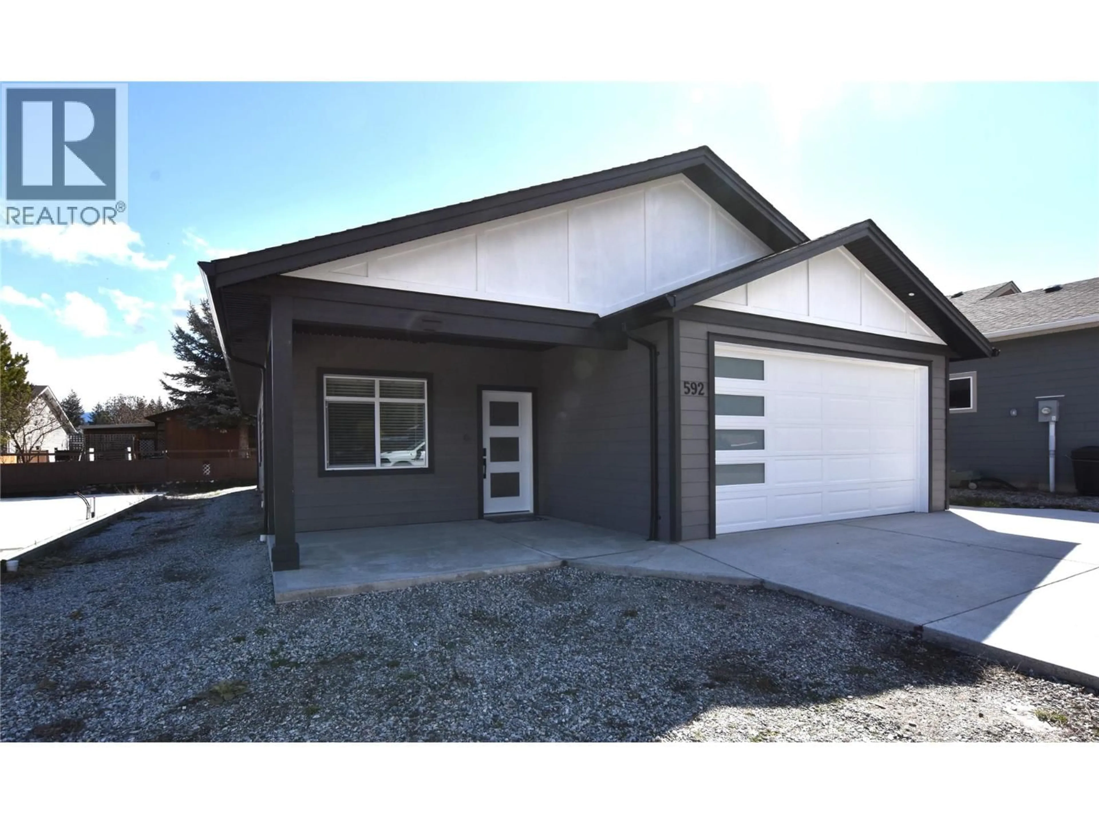 Home with vinyl exterior material, street for 592 NIGHTHAWK AVENUE, Vernon British Columbia V1H2A1