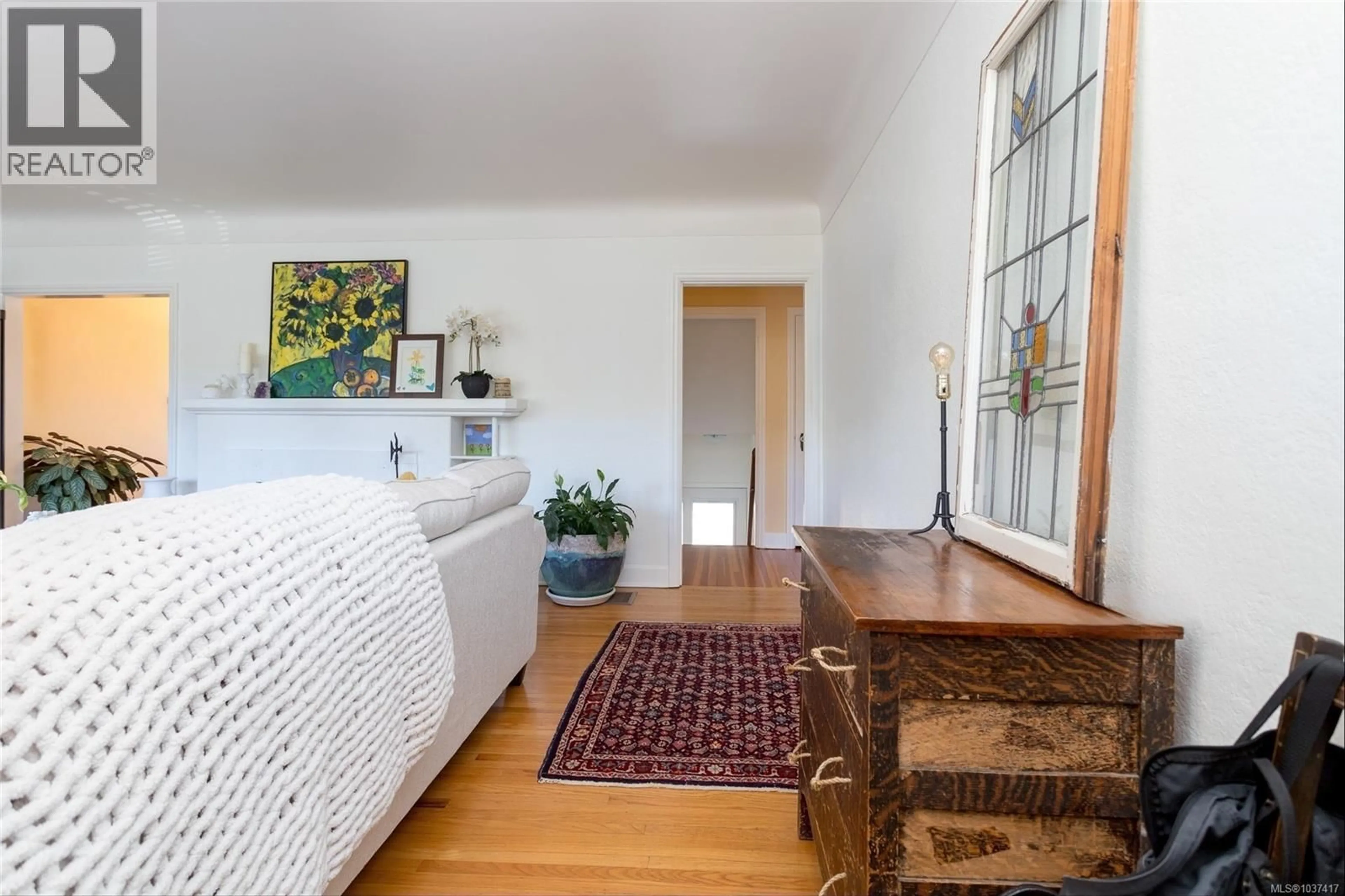 Bedroom with bed, unknown for 855 LINKLEAS AVENUE, Oak Bay British Columbia V8S5C4