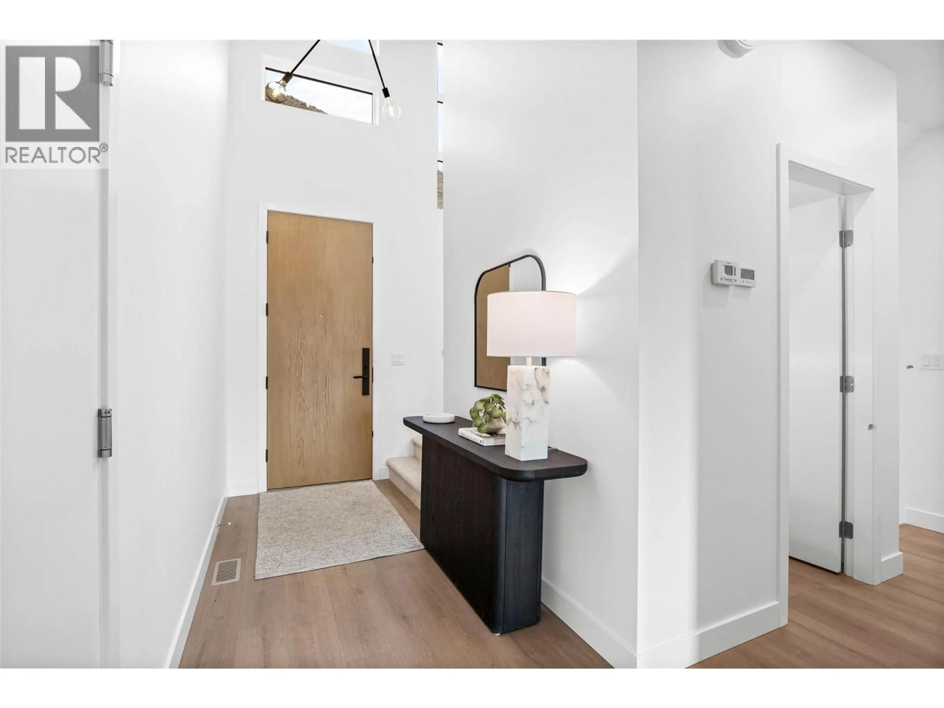 Indoor entryway for 5044 SUN RIVERS DRIVE, Kamloops British Columbia V2H0E7