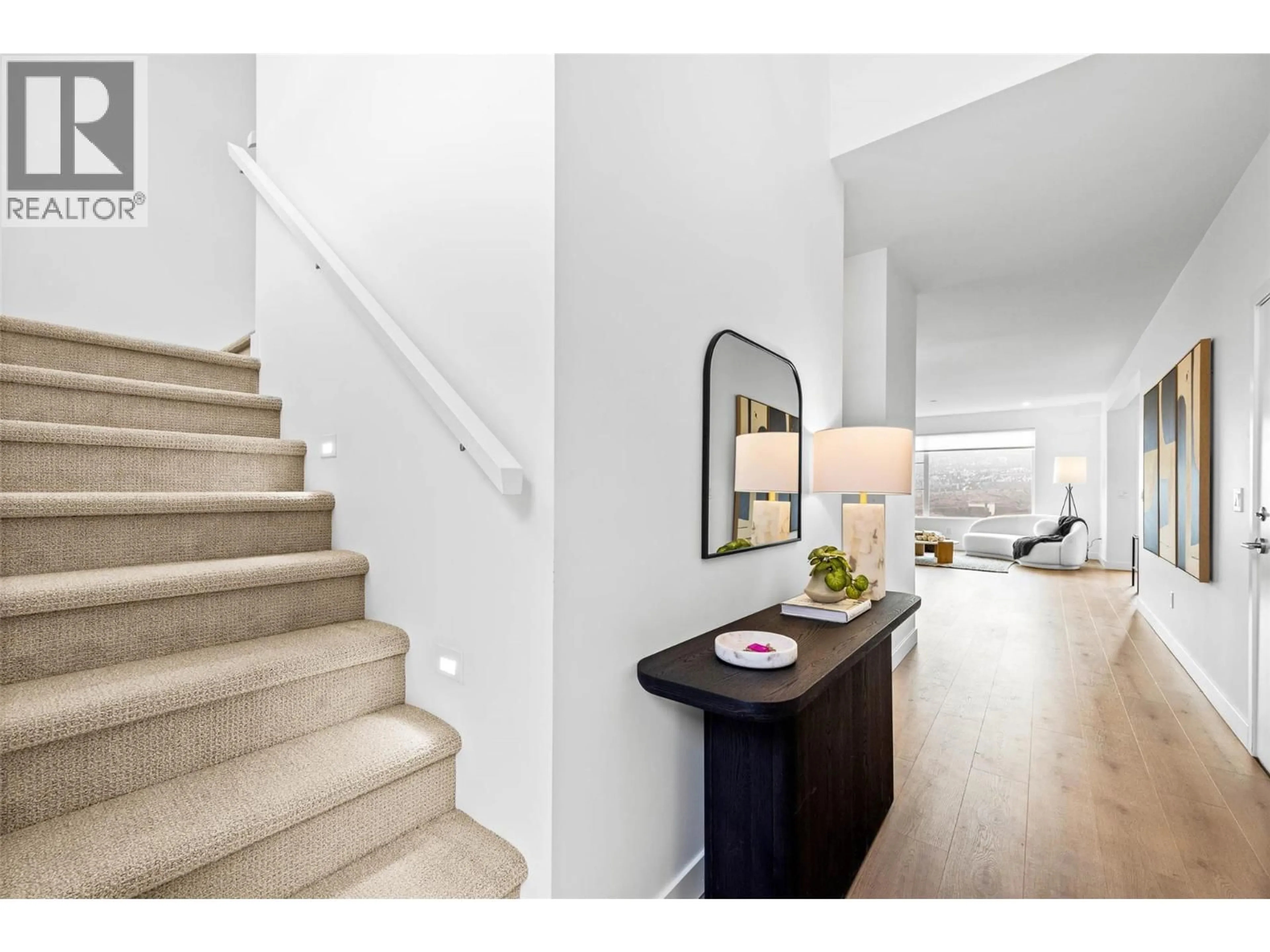 Indoor entryway for 5044 SUN RIVERS DRIVE, Kamloops British Columbia V2H0E7