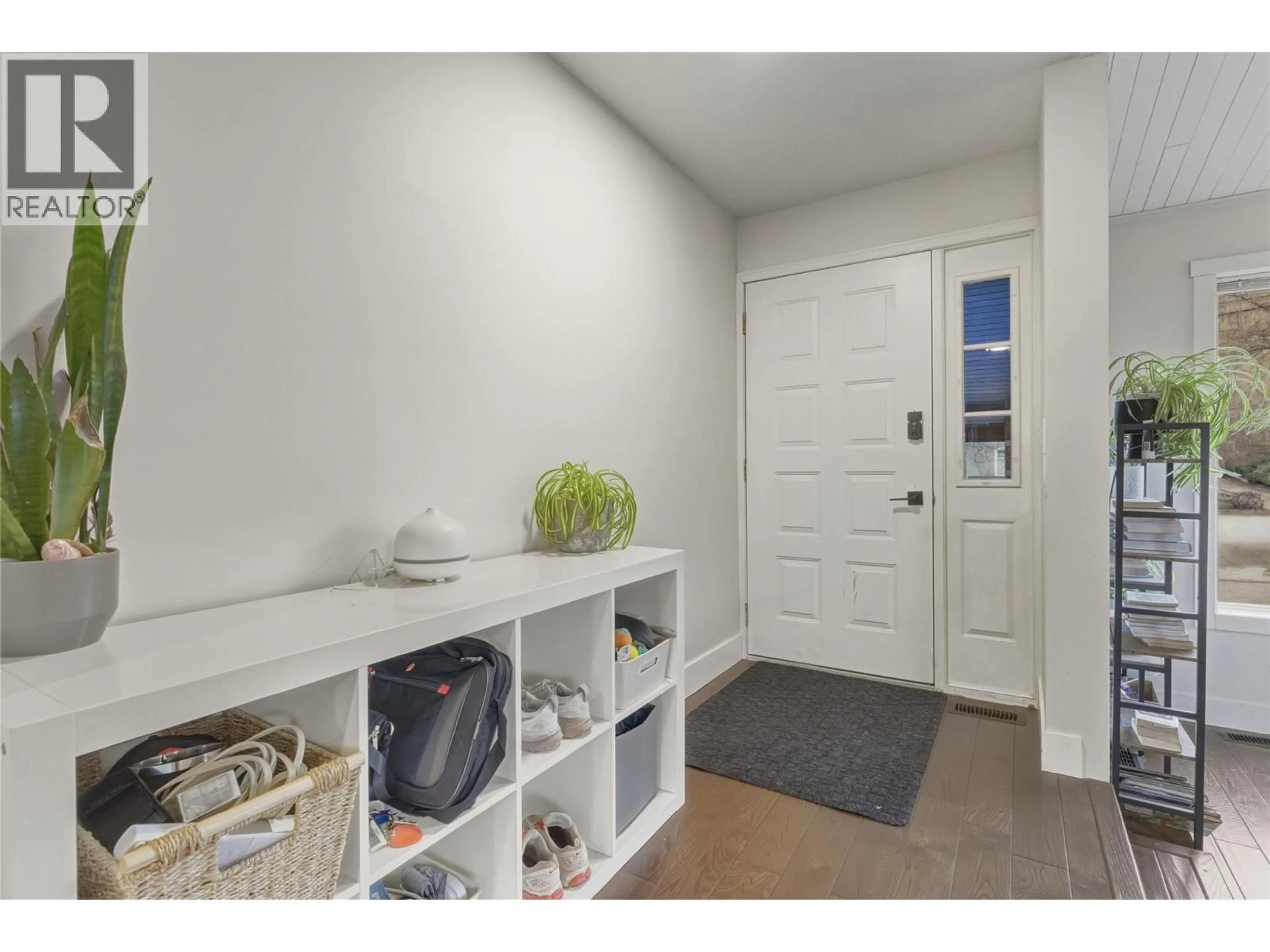 Indoor entryway for 535 TOD MOUNTAIN ROAD, Kamloops British Columbia V2H0B9