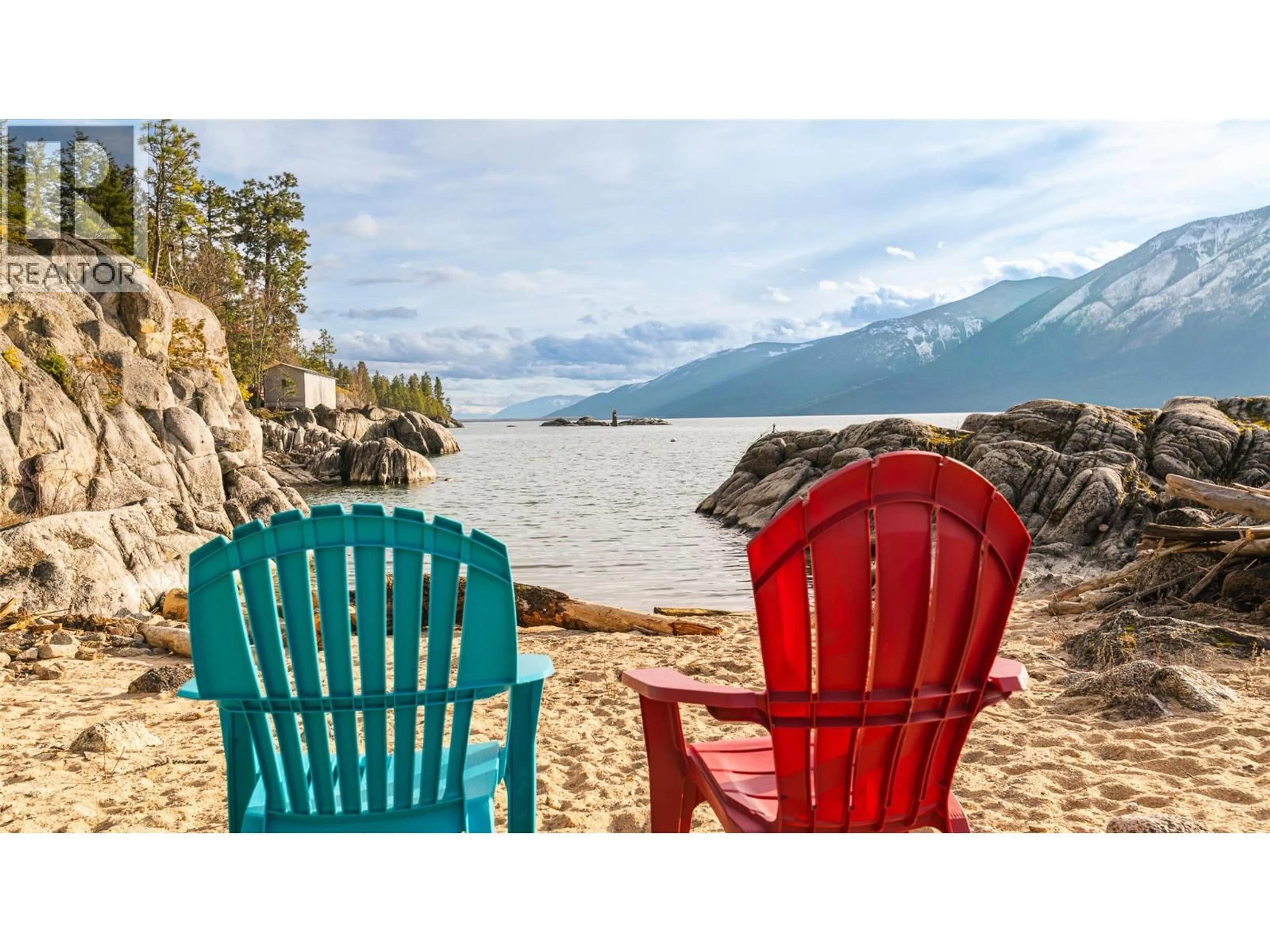 Patio, water/lake/river/ocean view for 10333 3A HIGHWAY, Kuskanook British Columbia V0B1A1