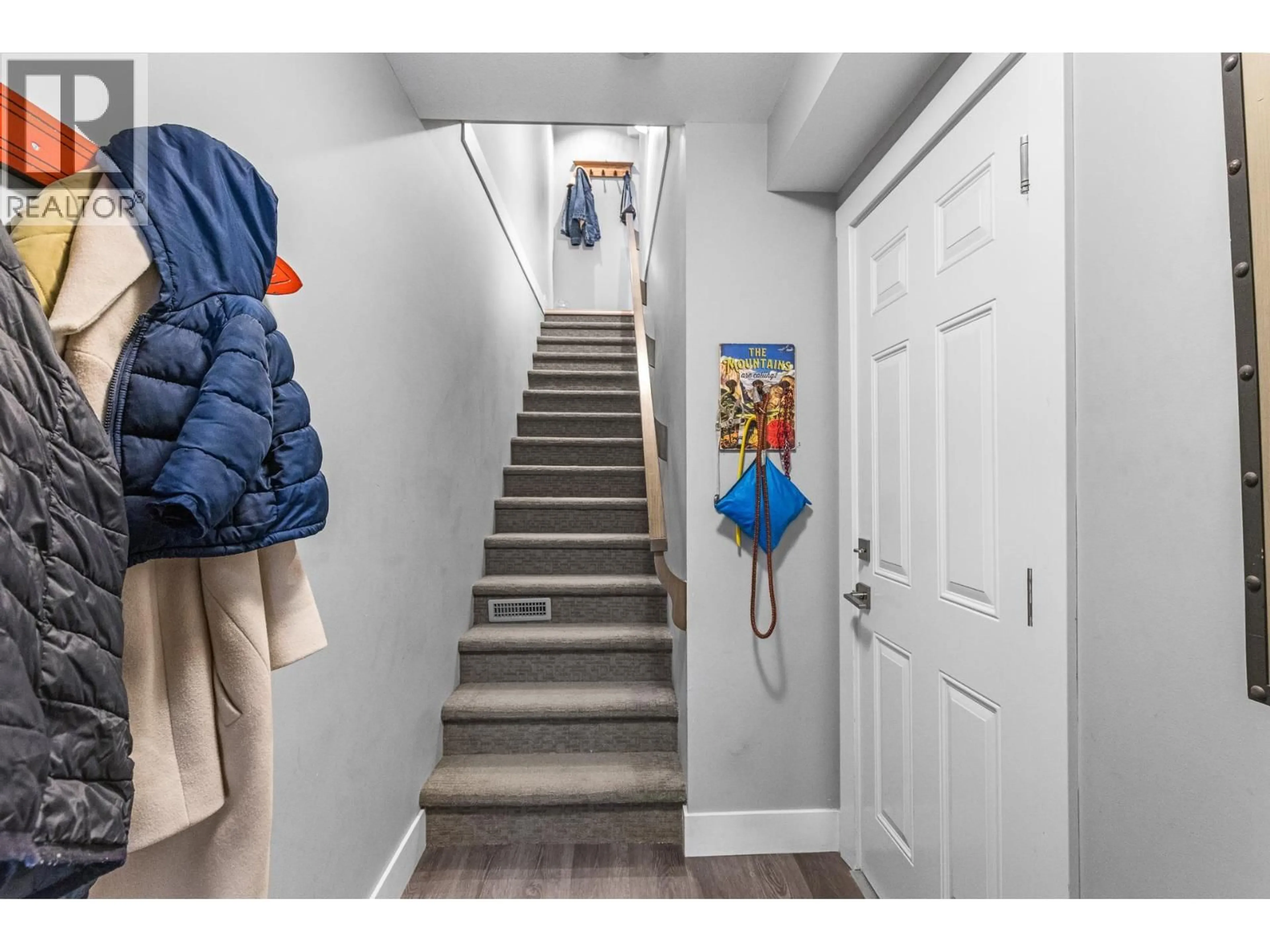 Indoor entryway for 203 - 11581 ROGERS ROAD, Lake Country British Columbia V4V1X8