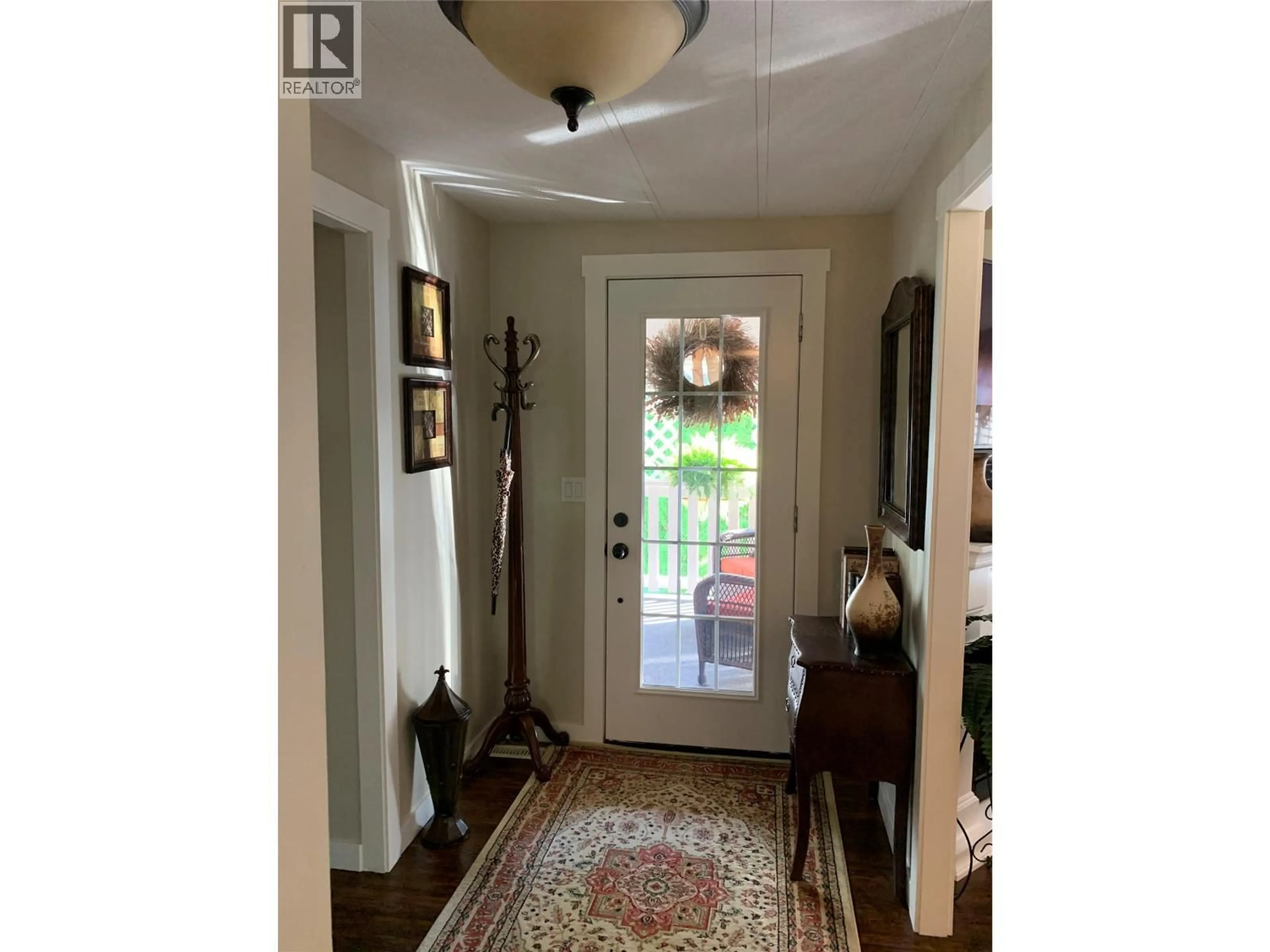 Indoor entryway for 201 - 1999 HWY 97 OTHER, West Kelowna British Columbia V1Z1B2