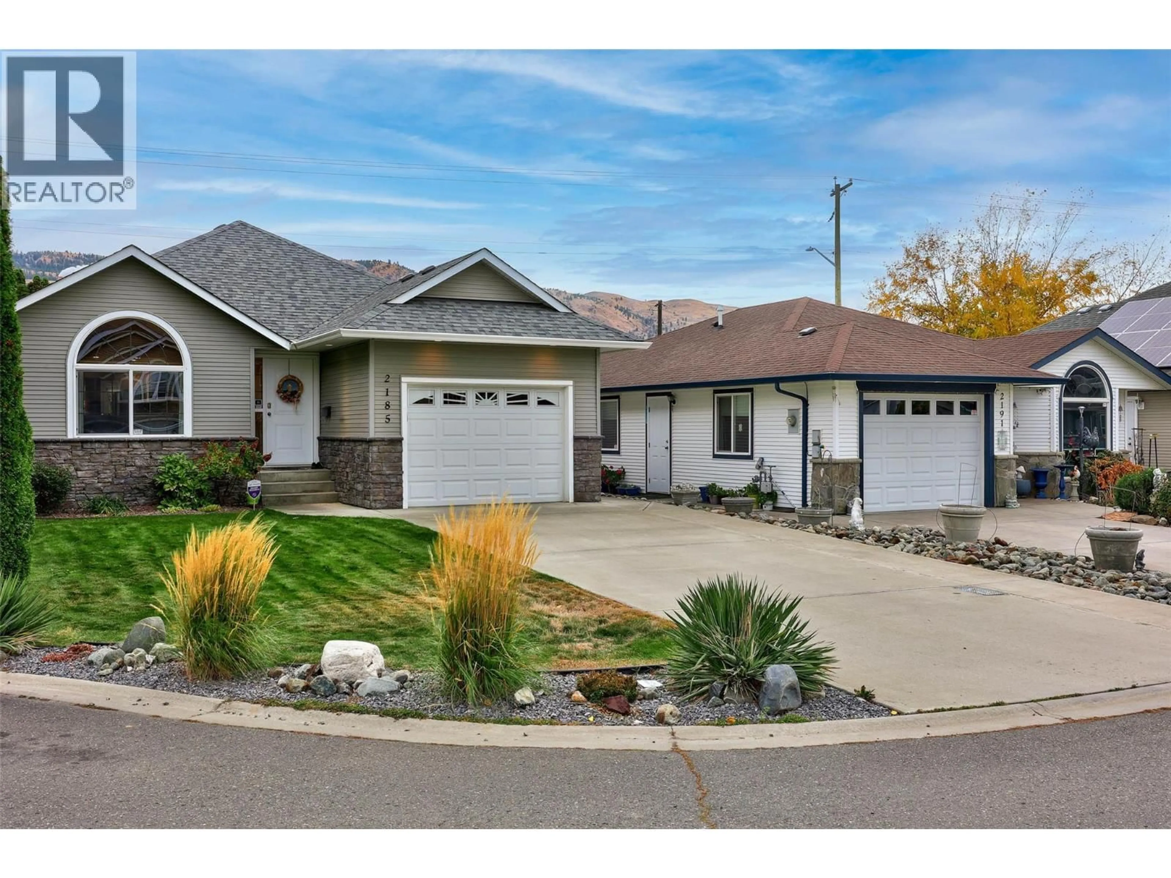 Home with vinyl exterior material, street for 2185 INVERMERE PLACE, Kamloops British Columbia V2B0B2