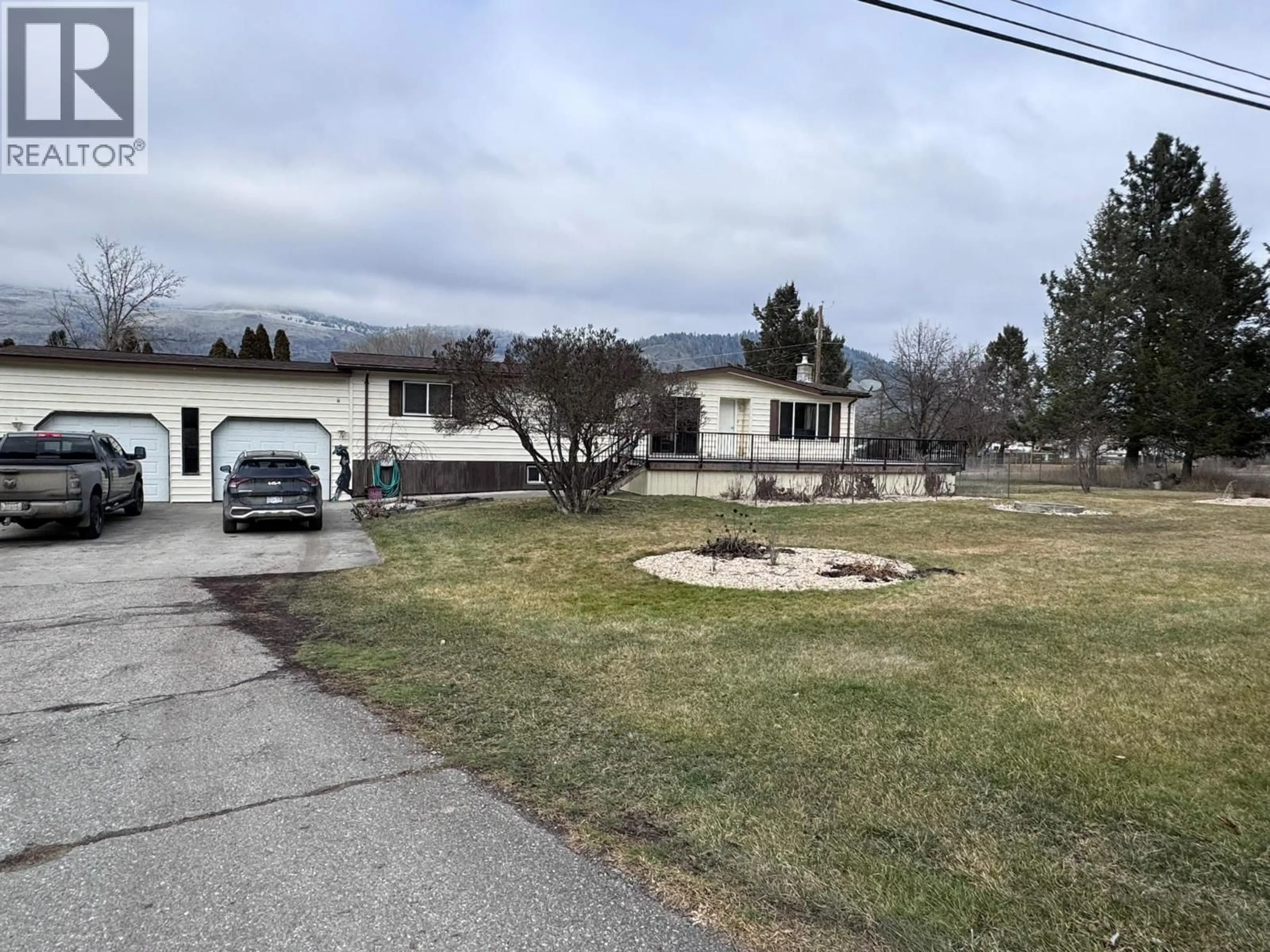 A pic from outside/outdoor area/front of a property/back of a property/a pic from drone, mountain view for 3575 CARSON ROAD, Grand Forks British Columbia V0H1H5