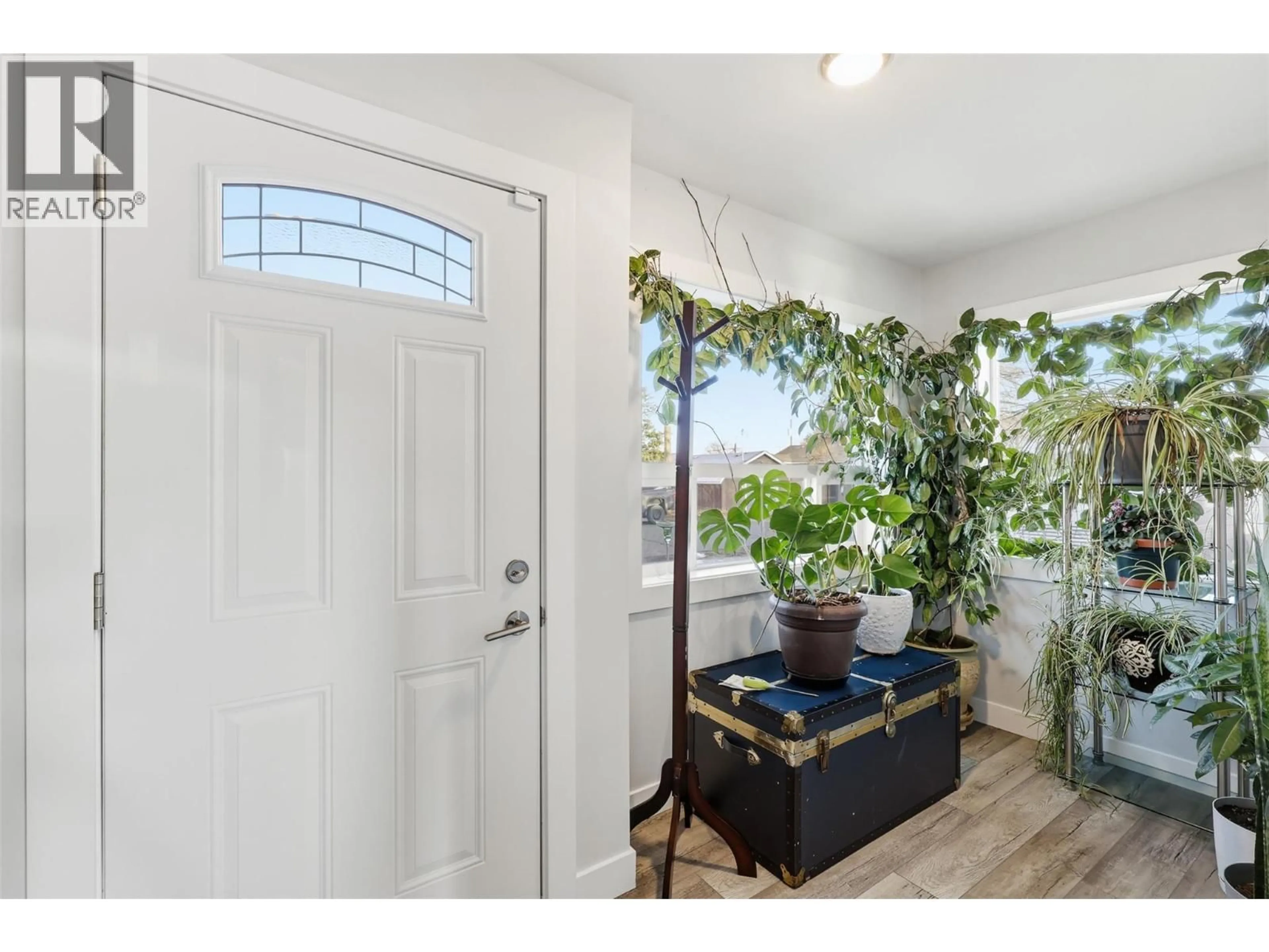 Indoor entryway for 146 ASPEN STREET, Kamloops British Columbia V2B1K2