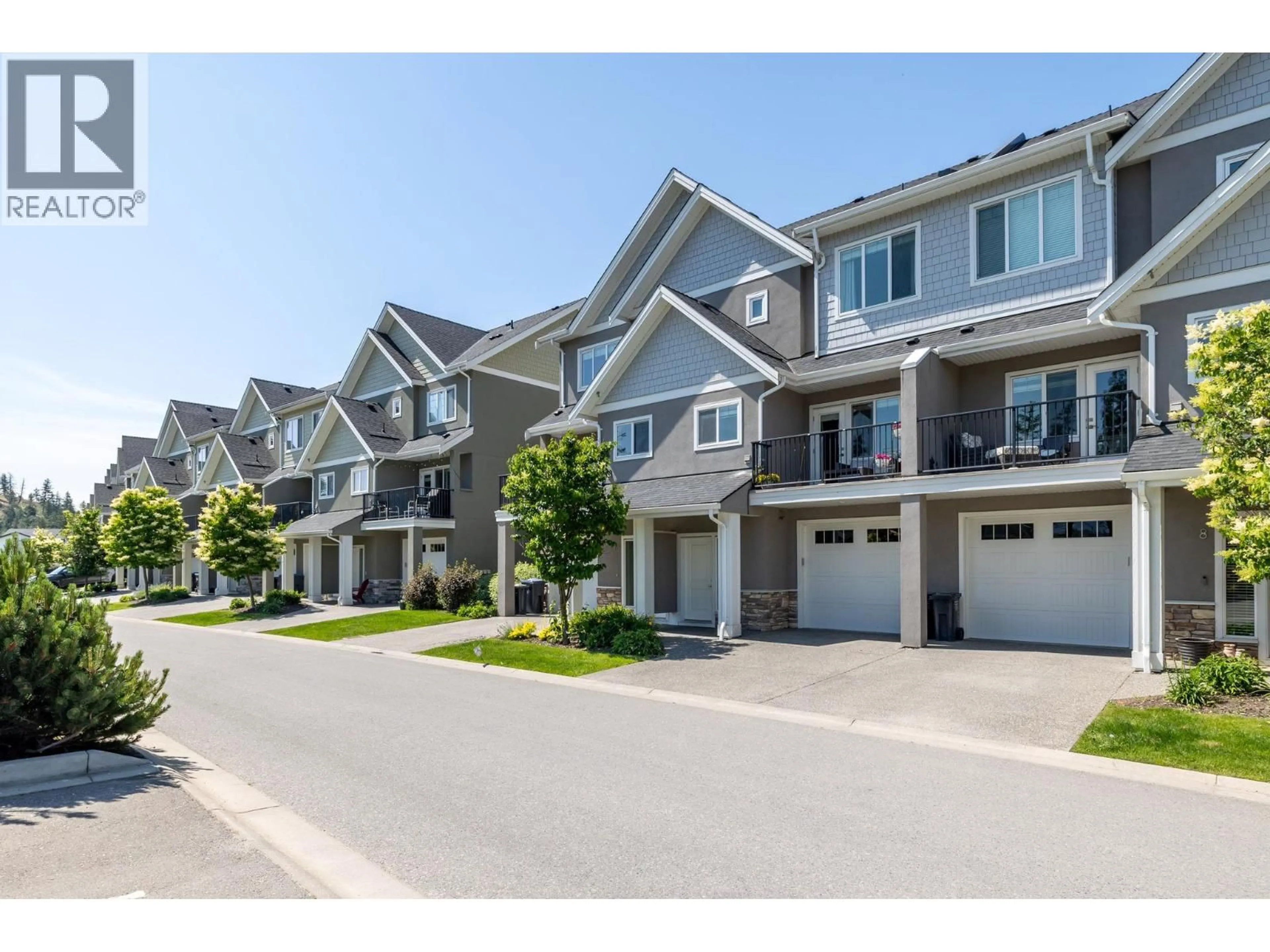 A pic from outside/outdoor area/front of a property/back of a property/a pic from drone, street for 9 - 1450 UNION ROAD, Kelowna British Columbia V1V3E1