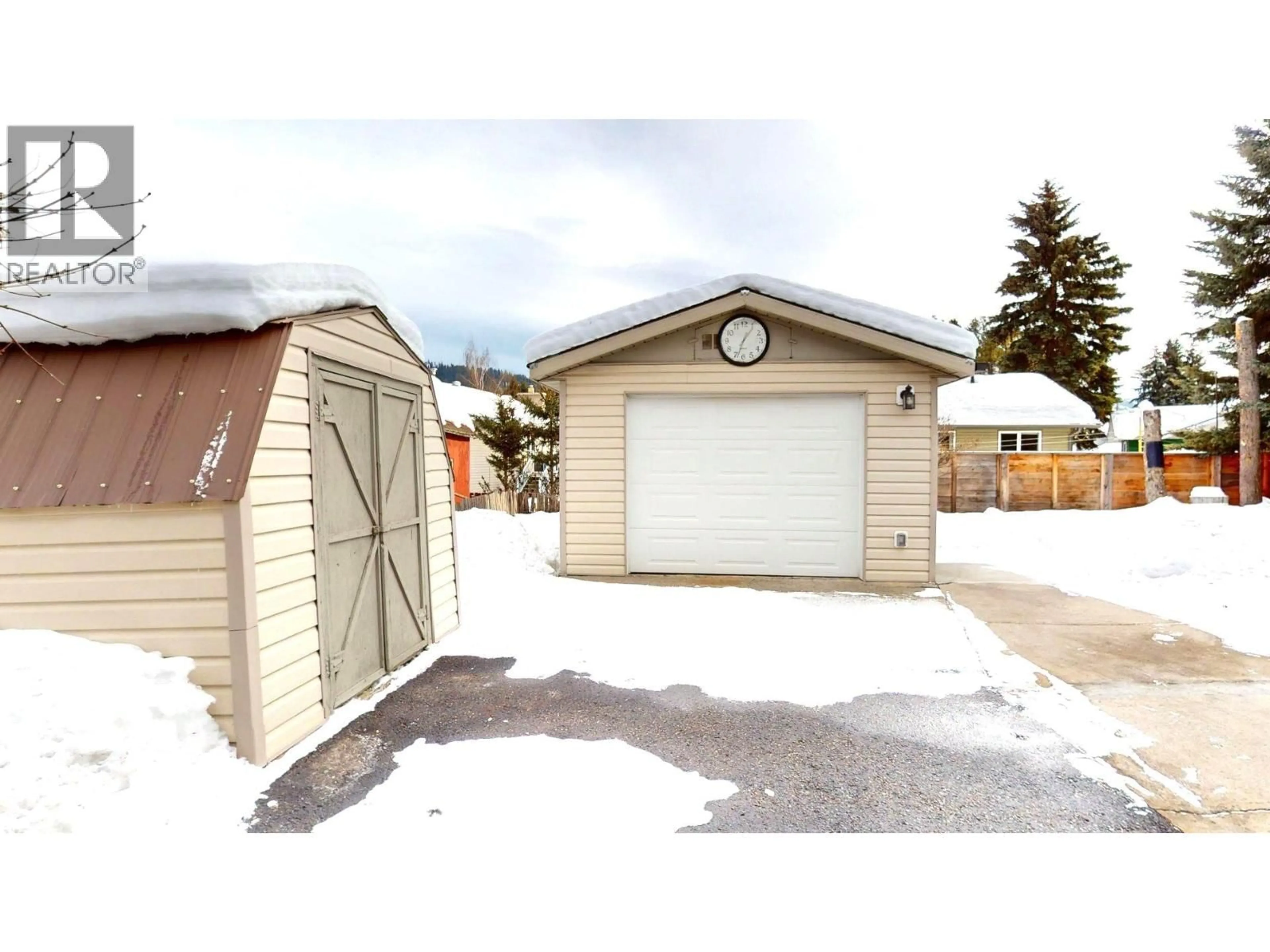 Indoor garage for 958 GALBRAITH DRIVE, Elkford British Columbia V0B1H0