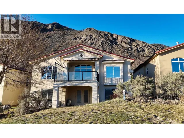 768 ROSEWOOD CRESCENT, Kamloops 2