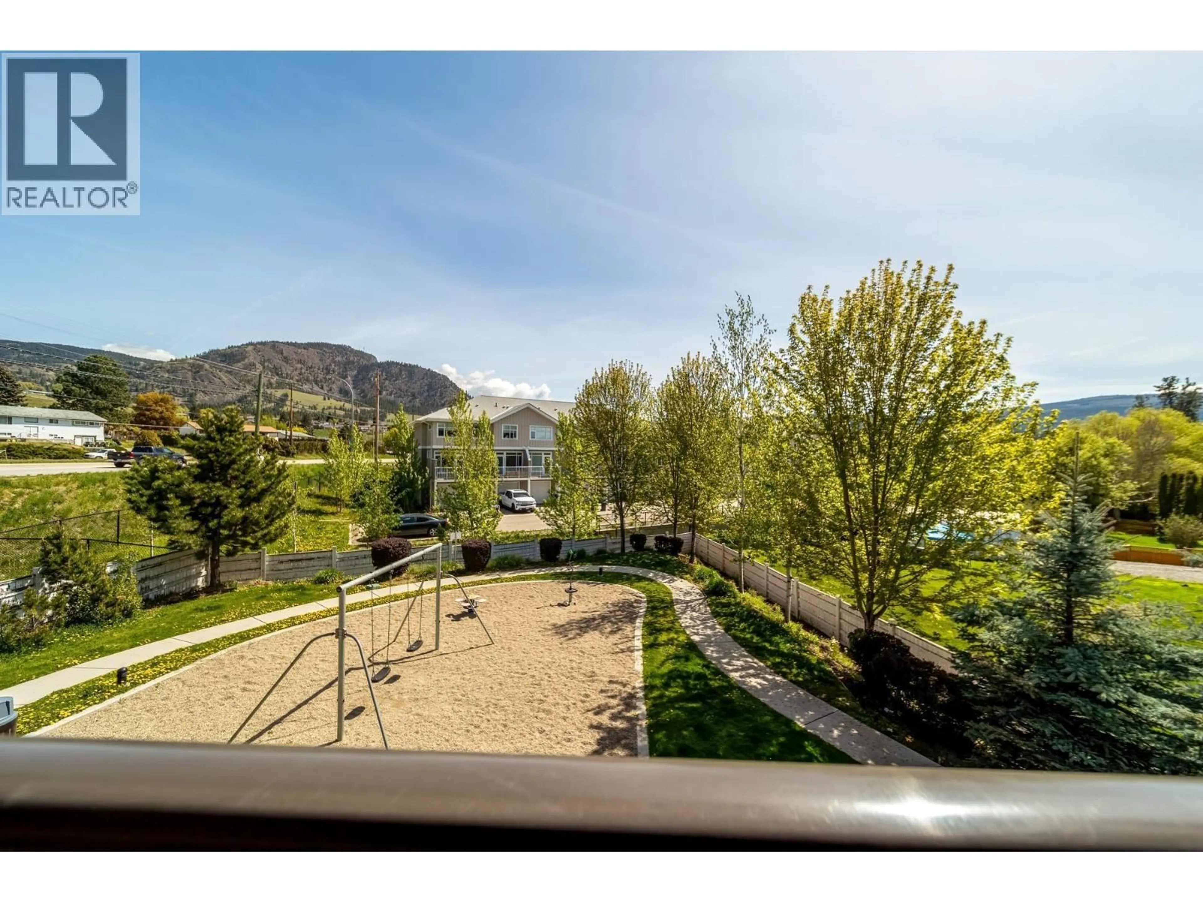 Balcony in the apartment, mountain view for 154 - 1651 LYNRICK ROAD, Kelowna British Columbia V1P1R4