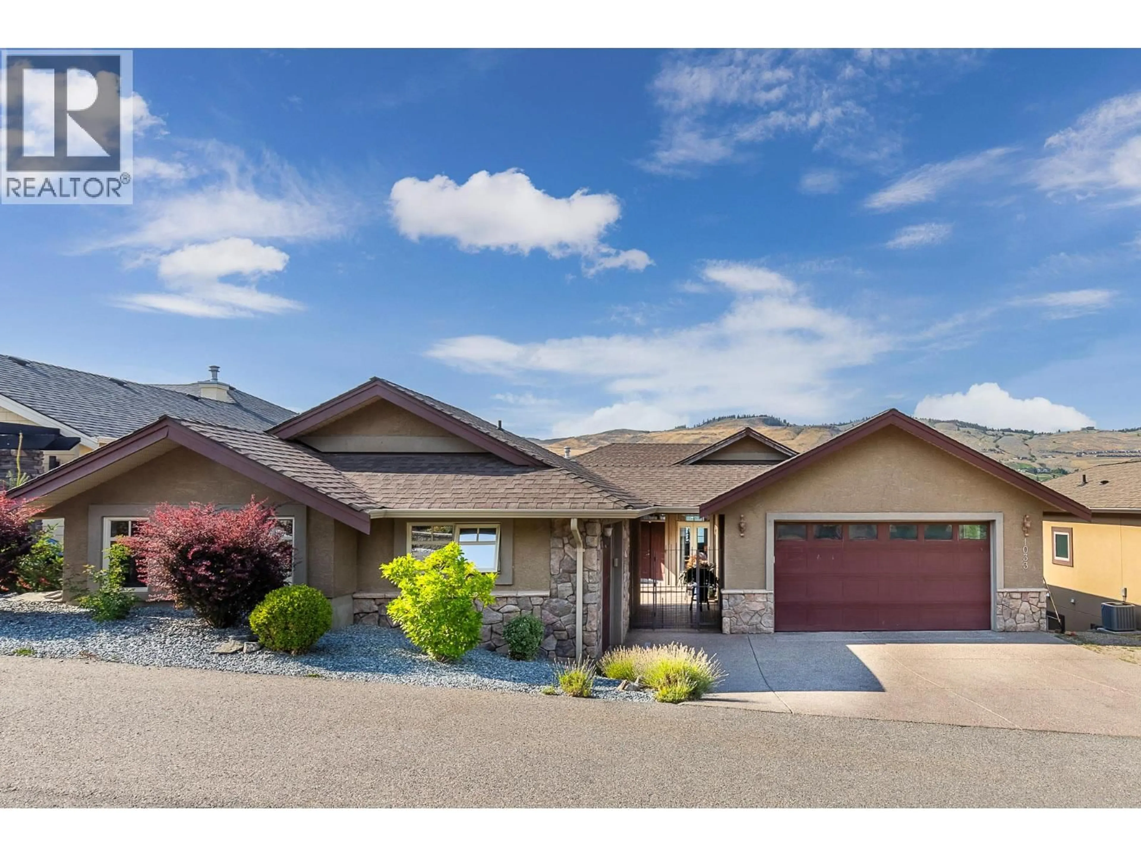 Home with vinyl exterior material, street for 1033 LONGACRE PLACE, Vernon British Columbia V1H1H7