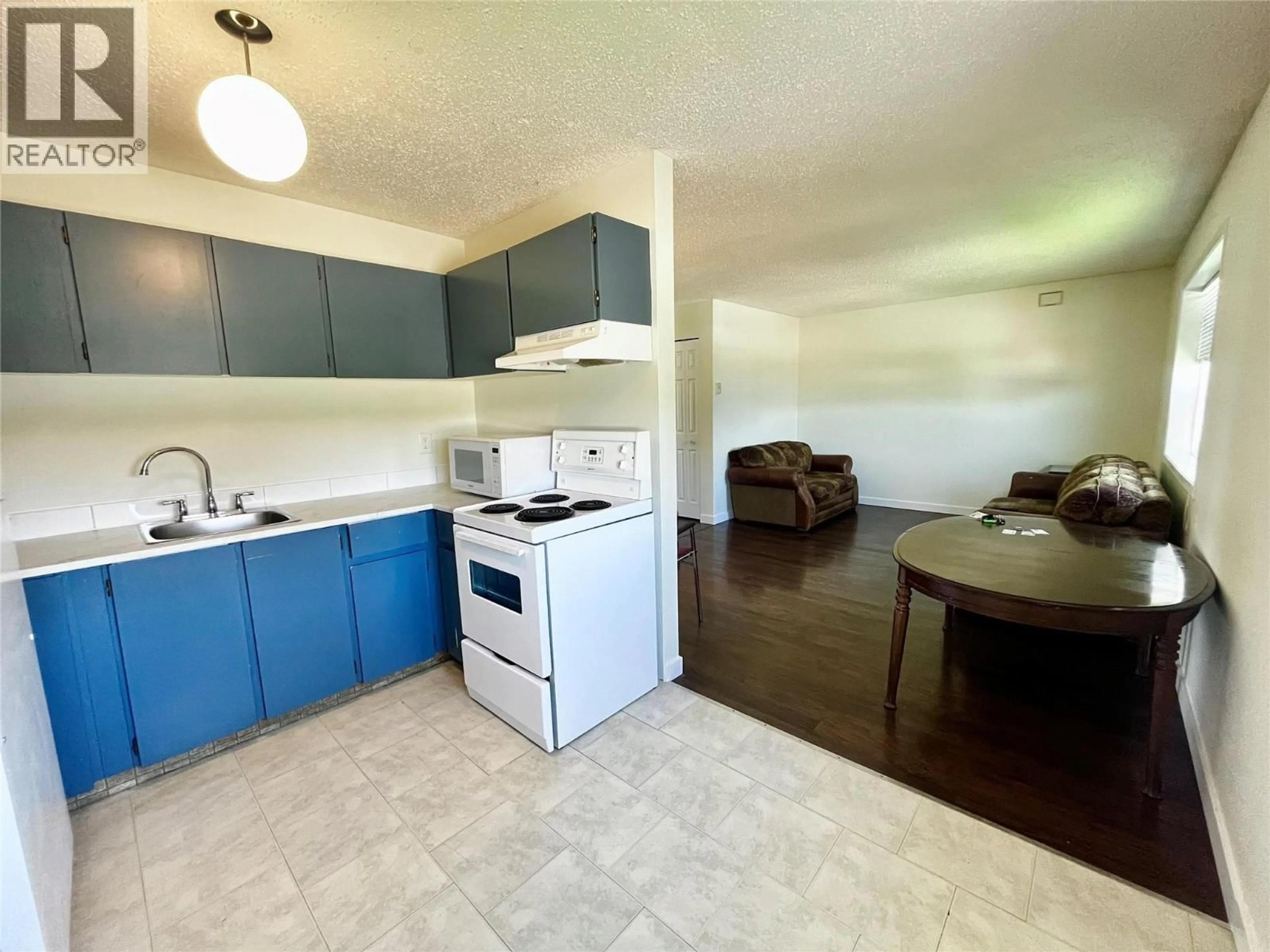Standard kitchen, unknown for 27 - 717 21ST AVENUE NORTH, Cranbrook British Columbia V1C5T9