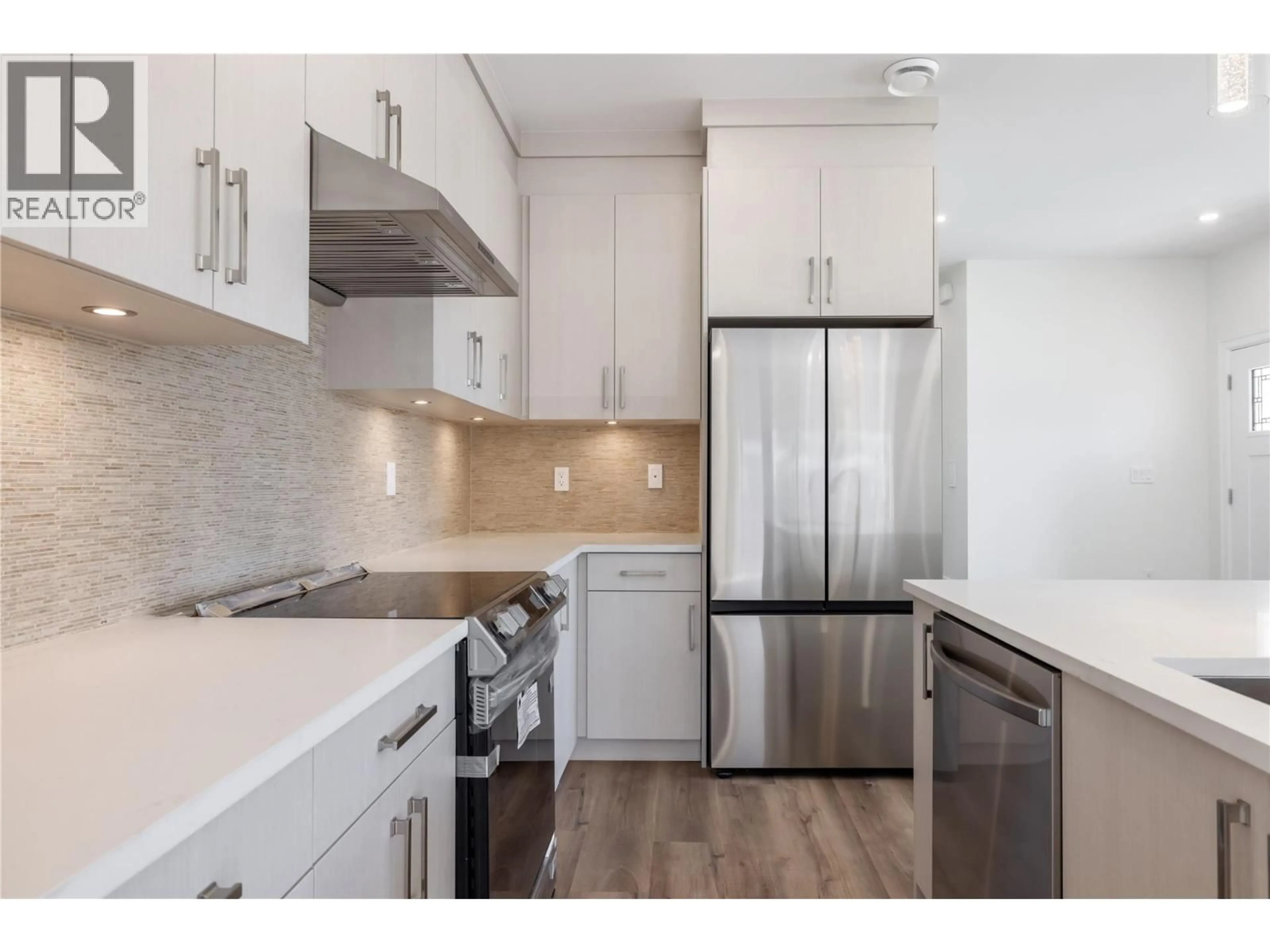 Standard kitchen, unknown for 258 BENTGRASS AVENUE, Oliver British Columbia V0H1T3