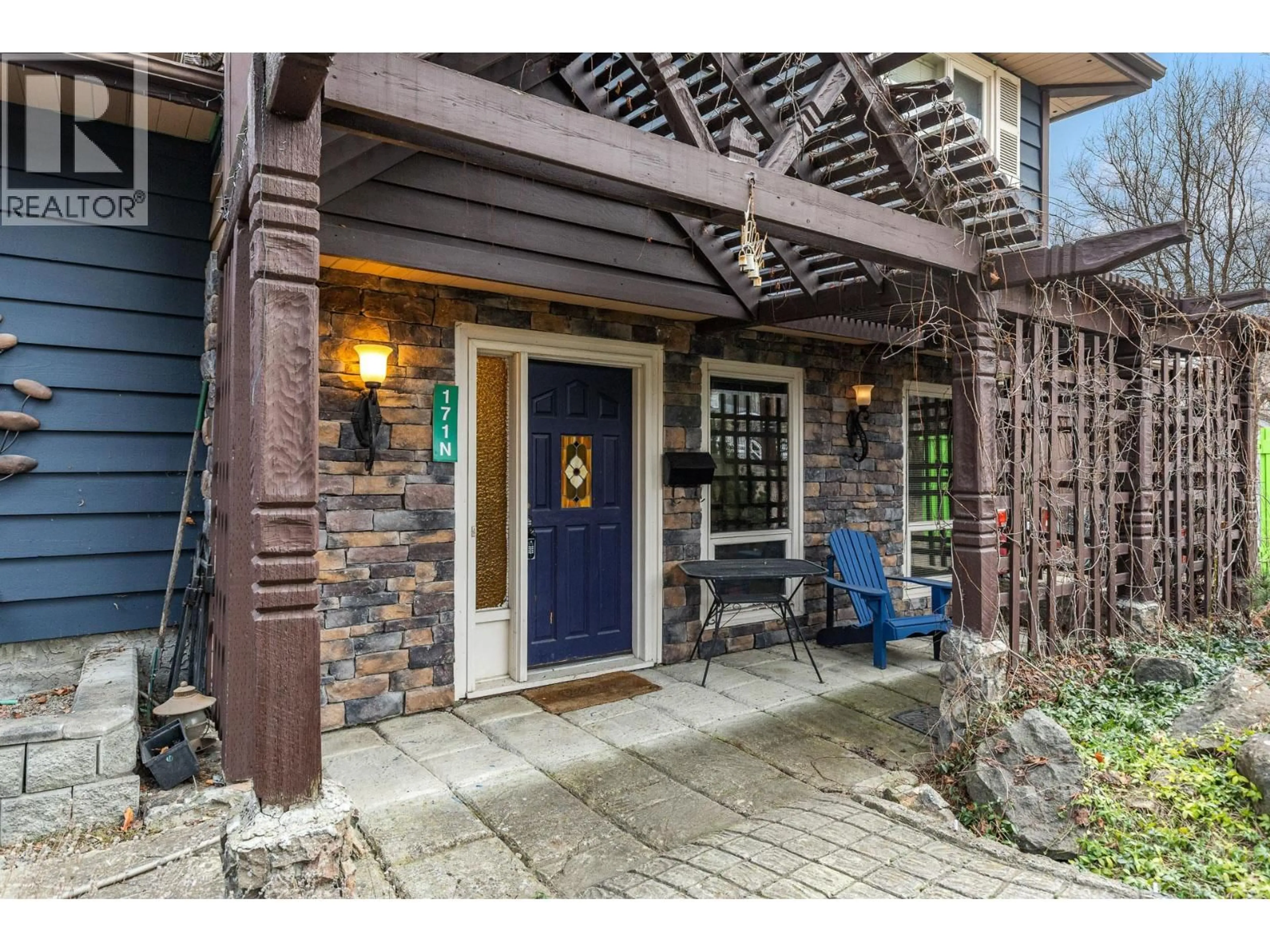 Indoor entryway for 171 SNOWSELL NORTH STREET, Kelowna British Columbia V1V2E3