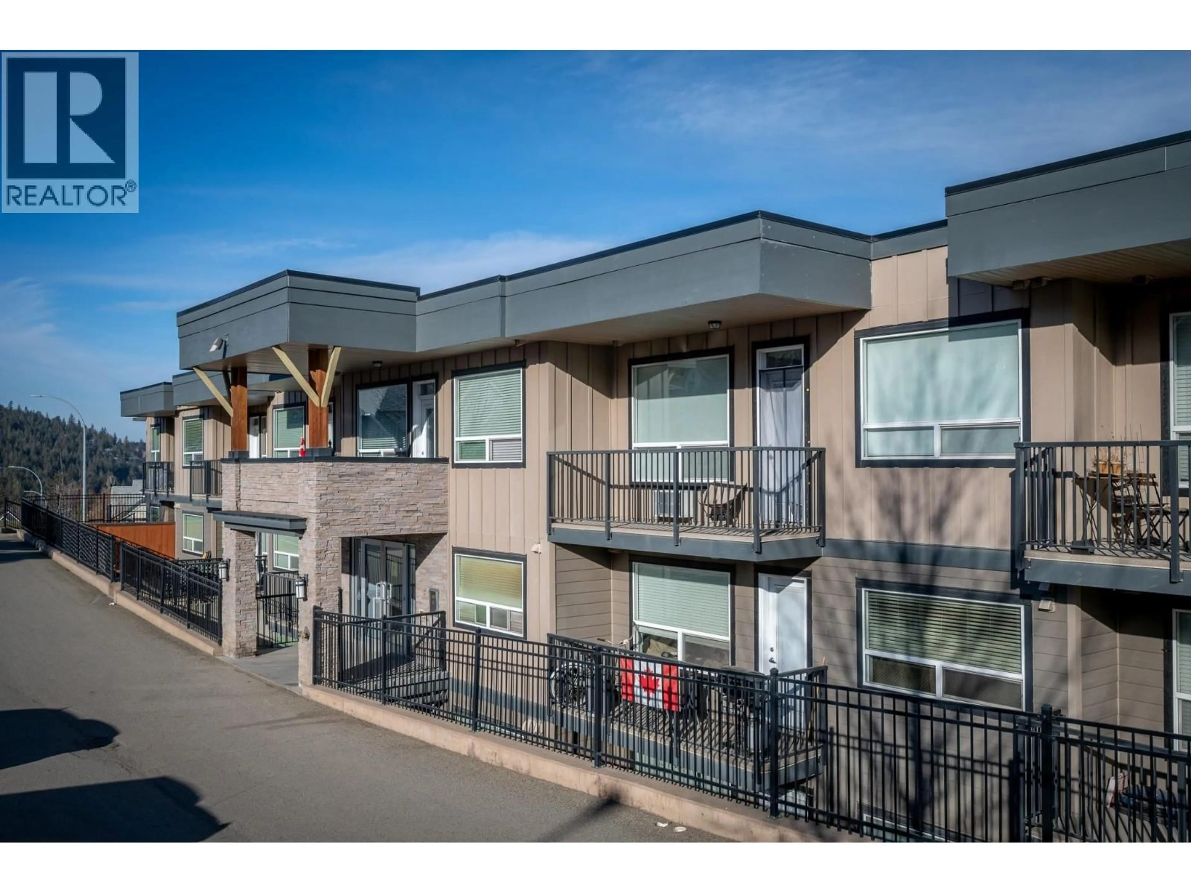 A pic from outside/outdoor area/front of a property/back of a property/a pic from drone, unknown for 306 - 1200 HARRISON PLACE, Kamloops British Columbia V1S1M1
