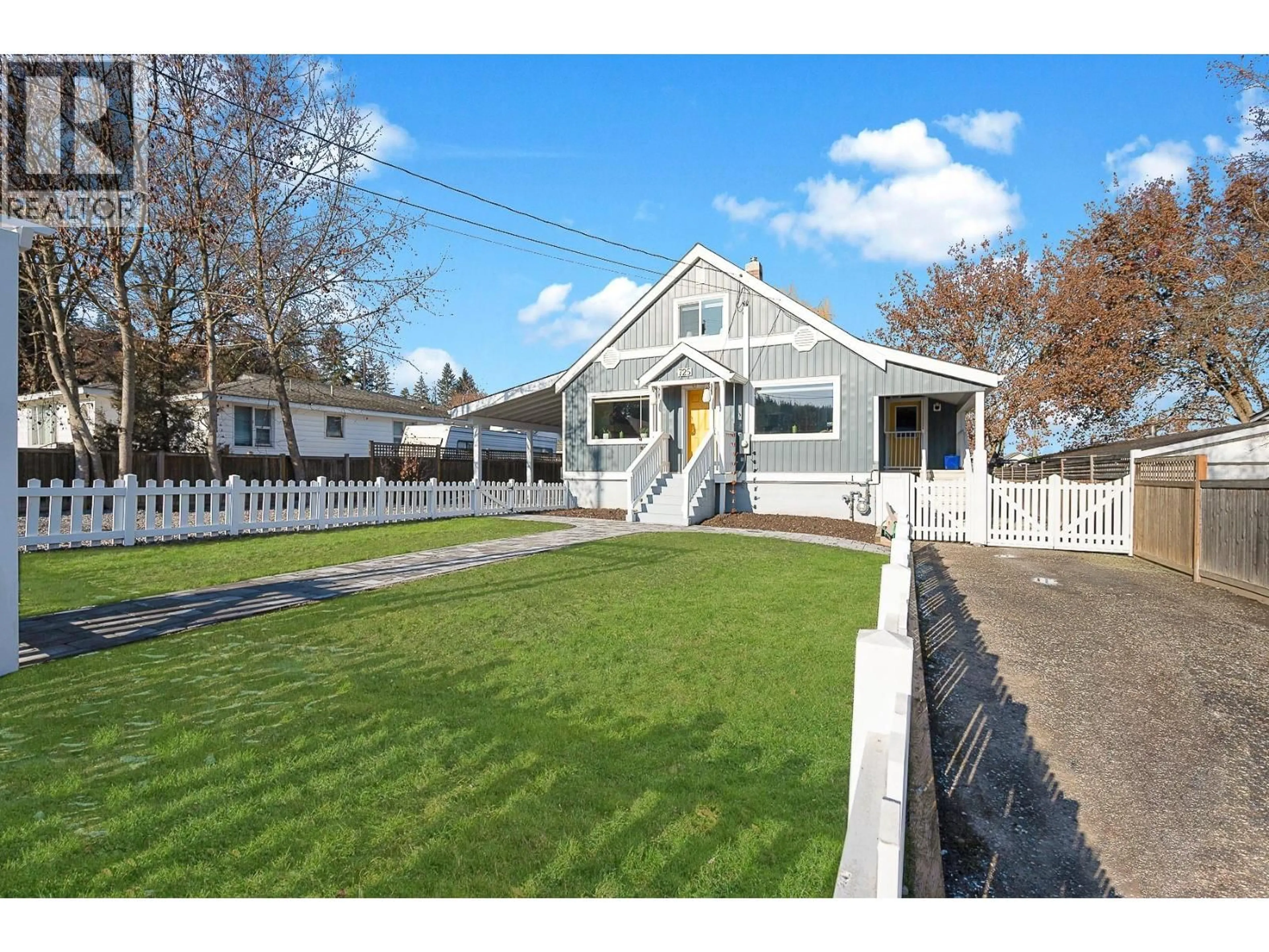 A pic from outside/outdoor area/front of a property/back of a property/a pic from drone, street for 725 STANLEY AVENUE, Enderby British Columbia V0E1V0