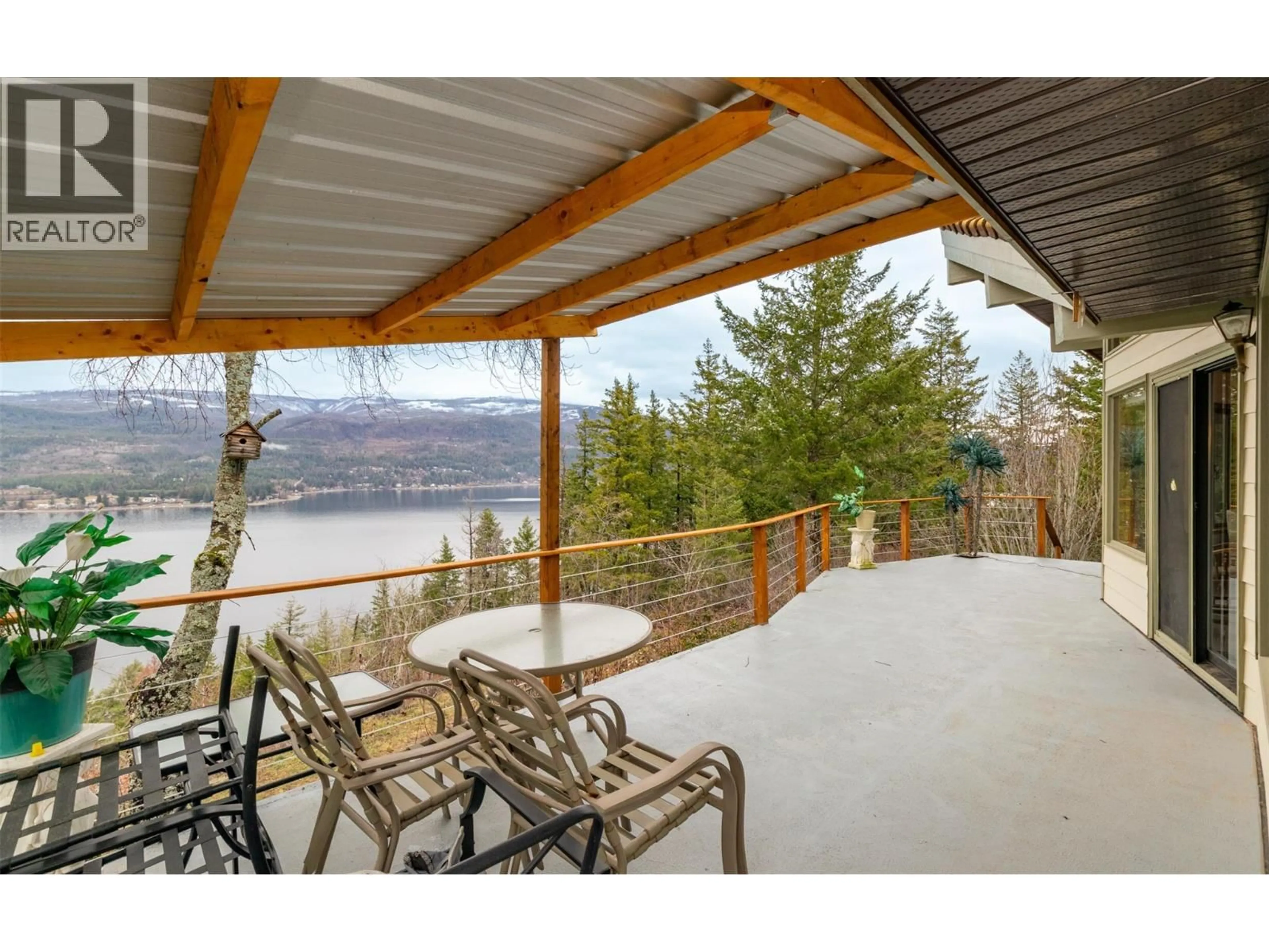 Patio, water/lake/river/ocean view for 587 MAVIS DRIVE, Sorrento British Columbia V0E2W1