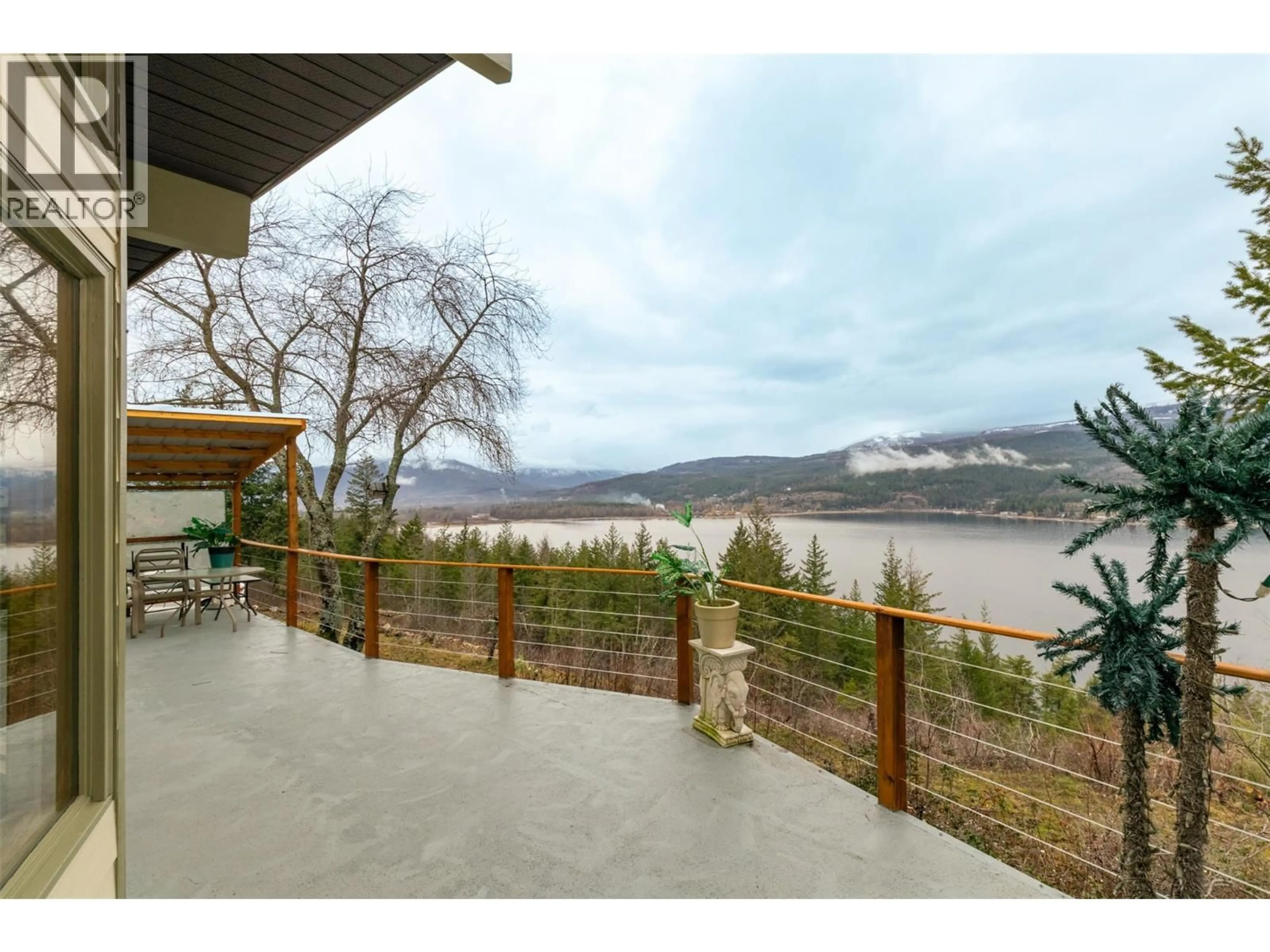 Patio, water/lake/river/ocean view for 587 MAVIS DRIVE, Sorrento British Columbia V0E2W1